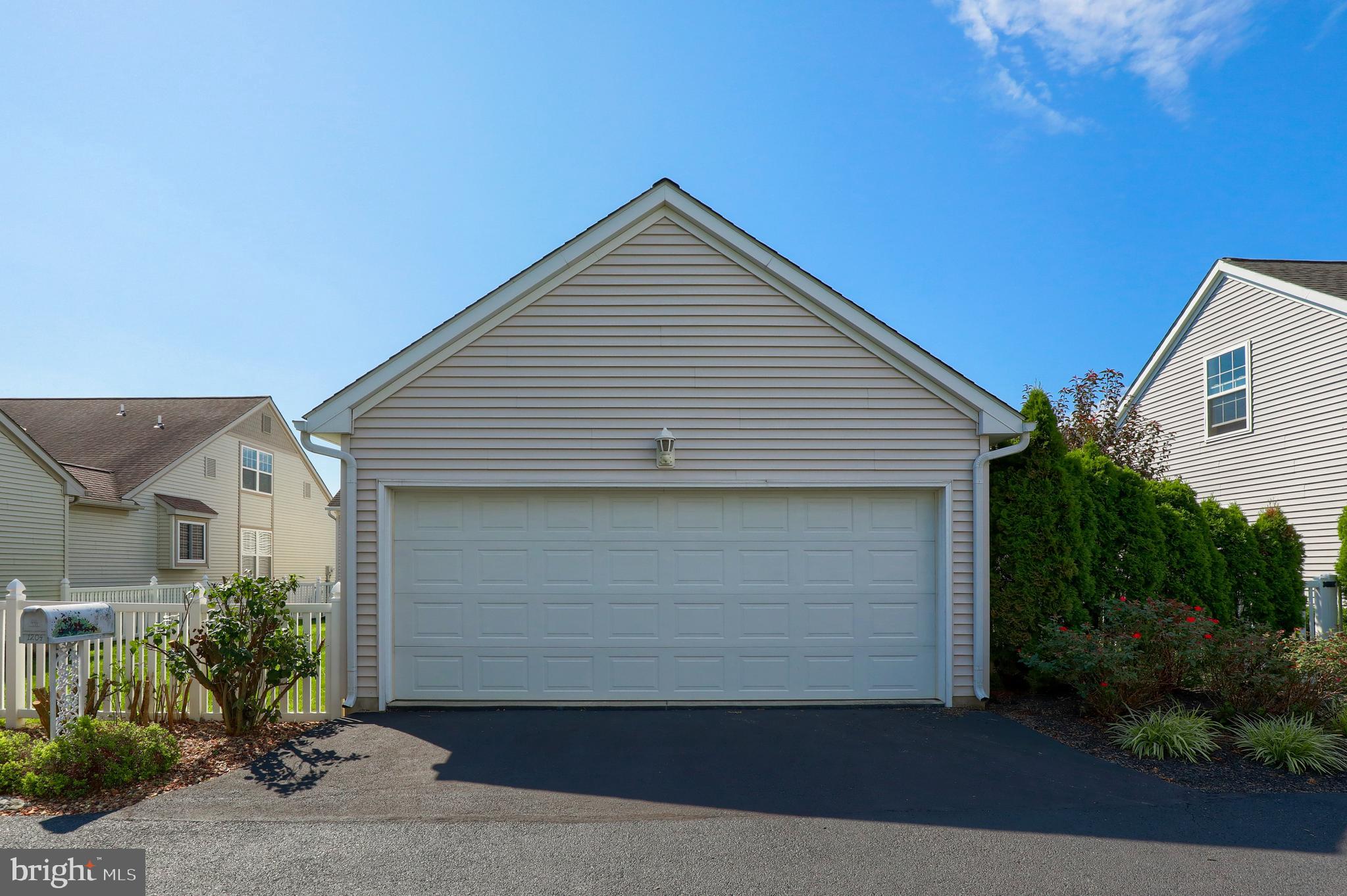 BRIGHTON - Residential