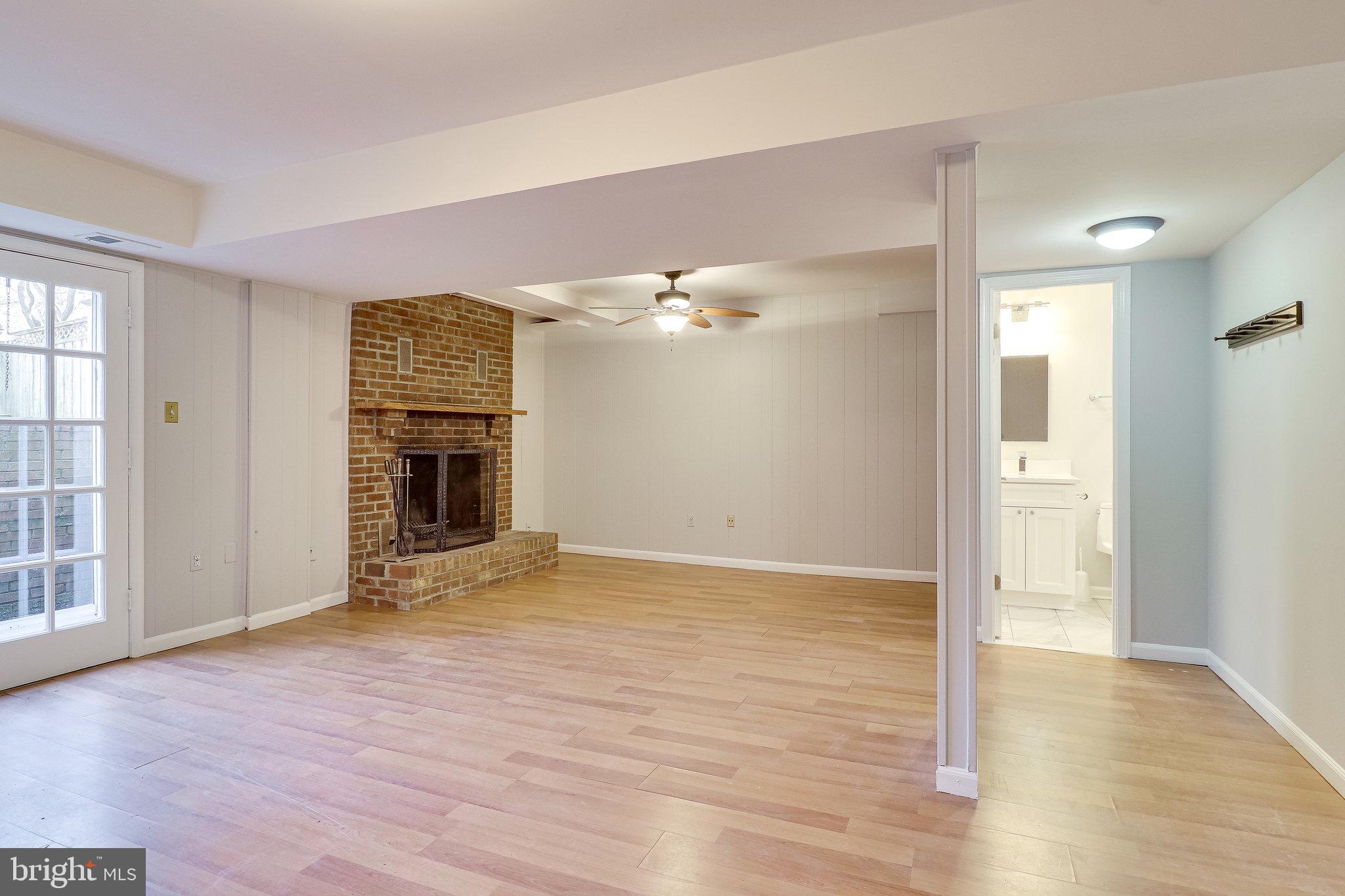 CAMBRIDGE STATION - Residential Lease