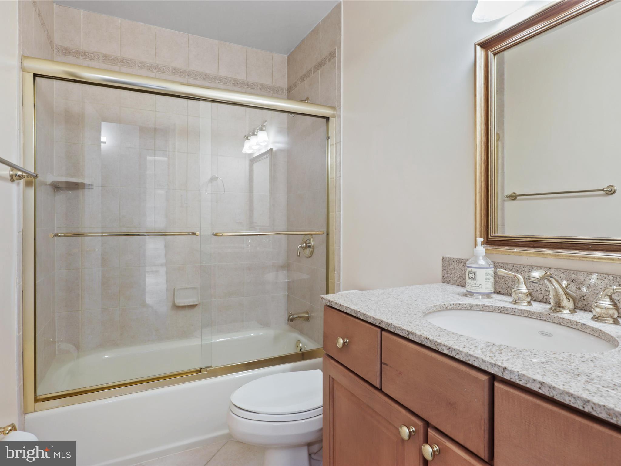 THE OAKTON - Residential Lease