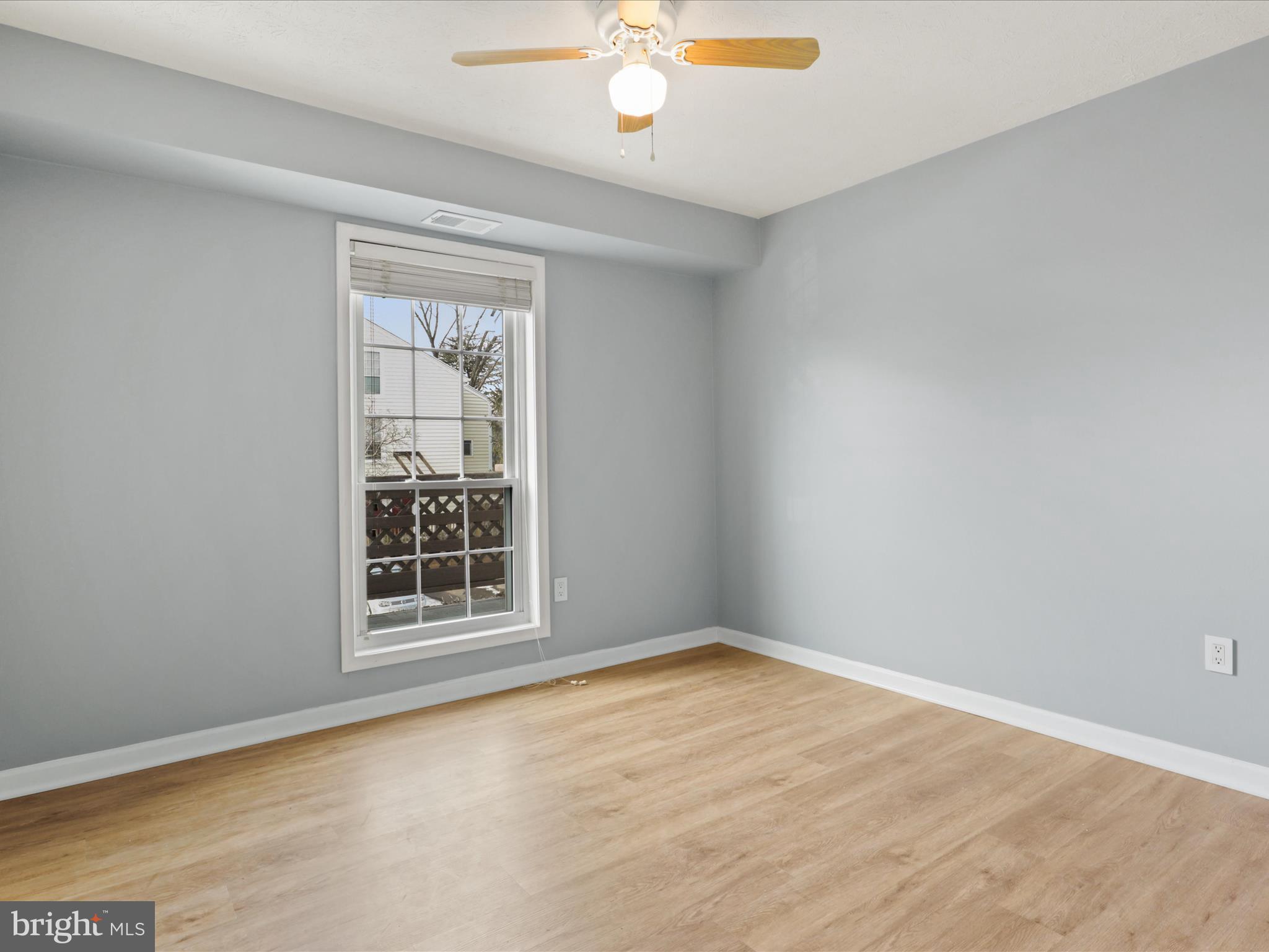 THE OAKTON - Residential Lease