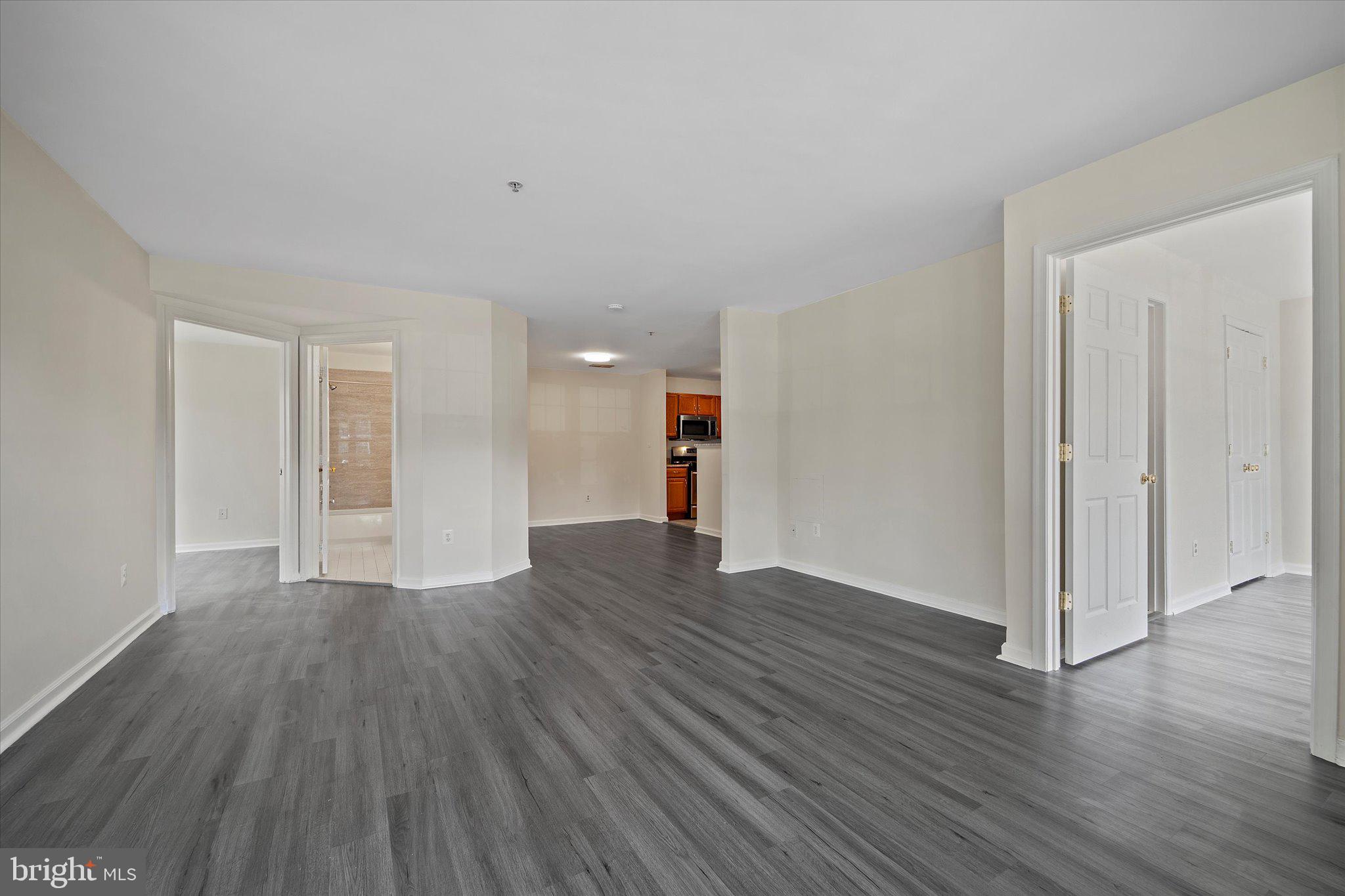 STRATFORD CONDOS - Residential