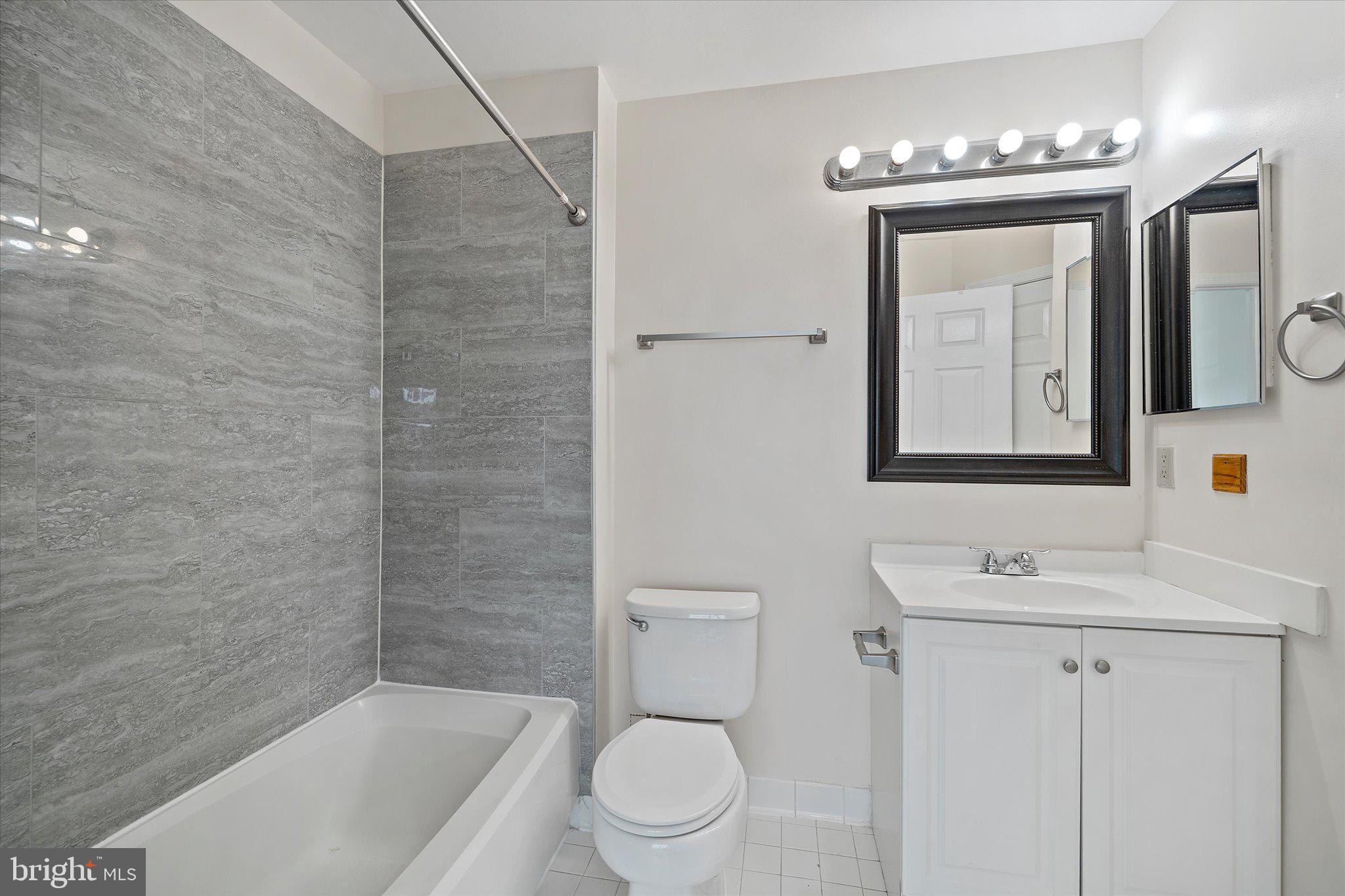 STRATFORD CONDOS - Residential