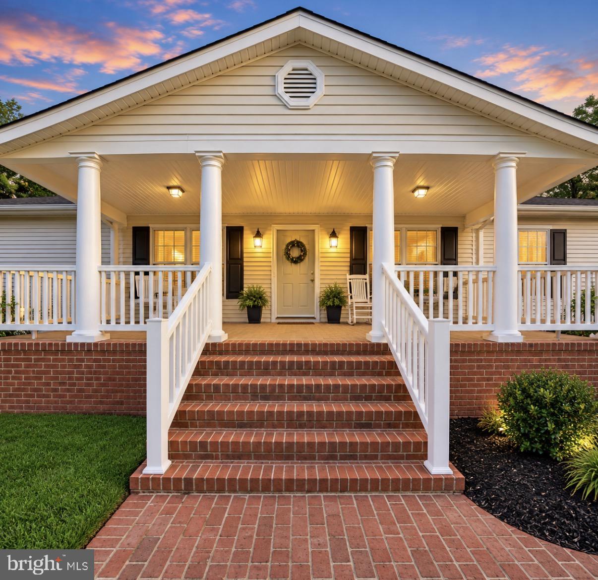 110 E HARBOR DR