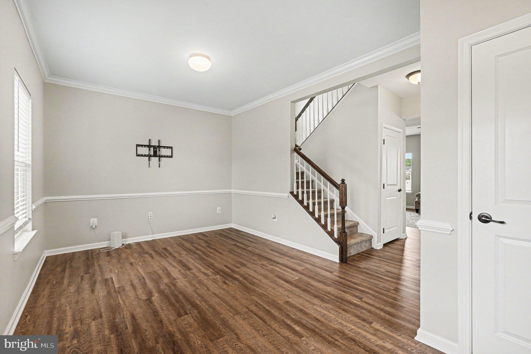 2527 CORNELL DRIVE