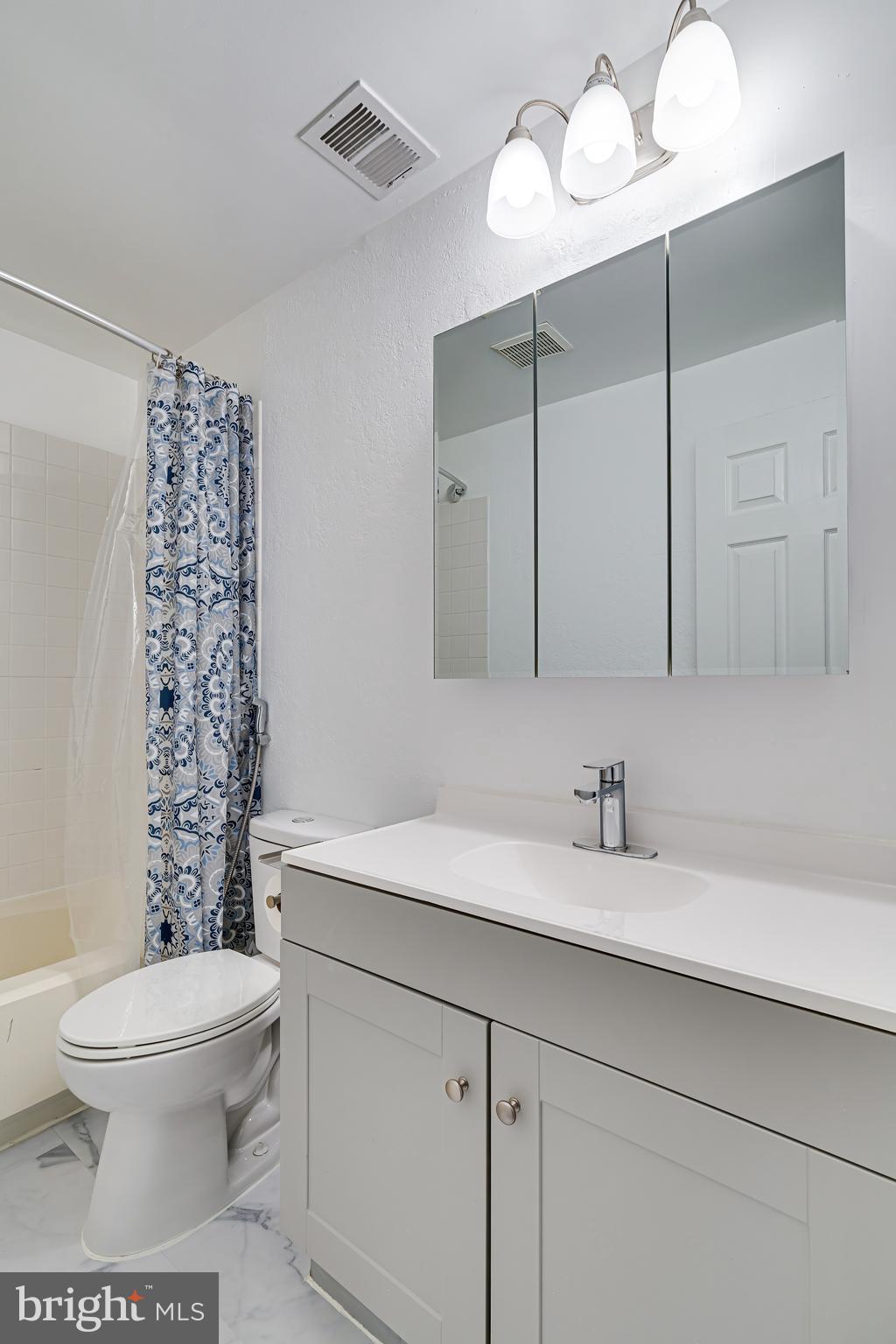 EXETER - Residential Lease