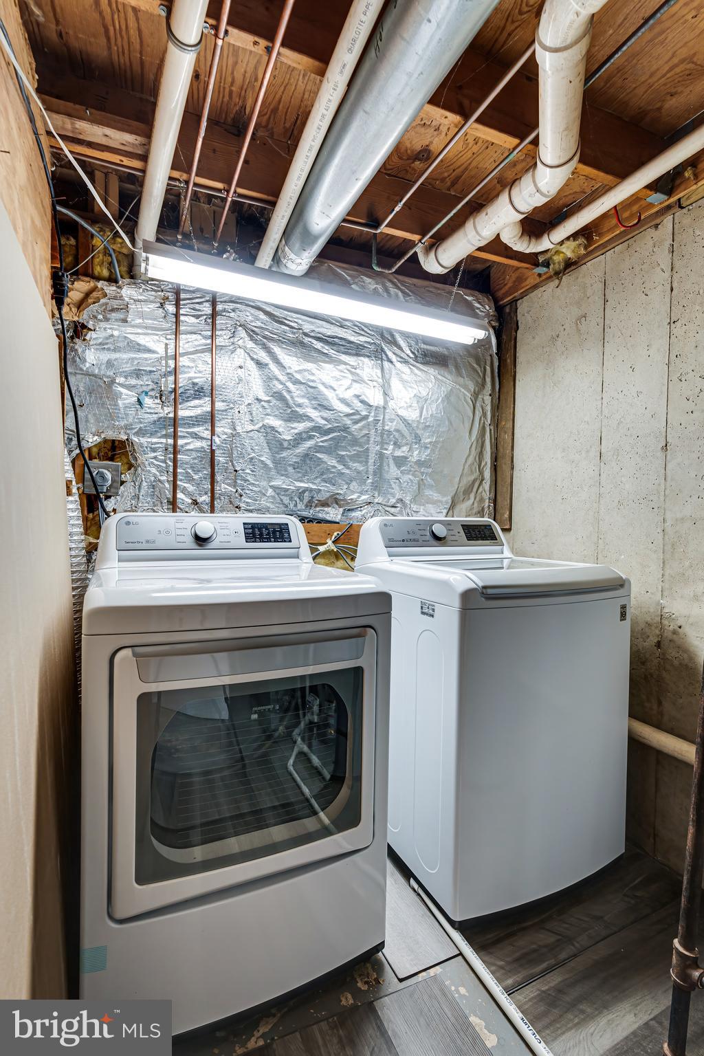 EXETER - Residential Lease