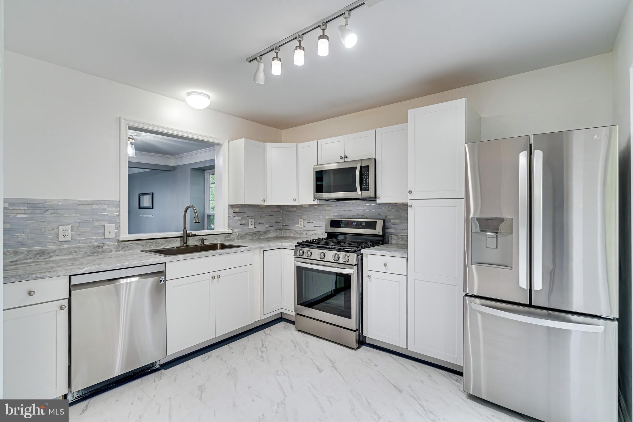 EXETER - Residential Lease