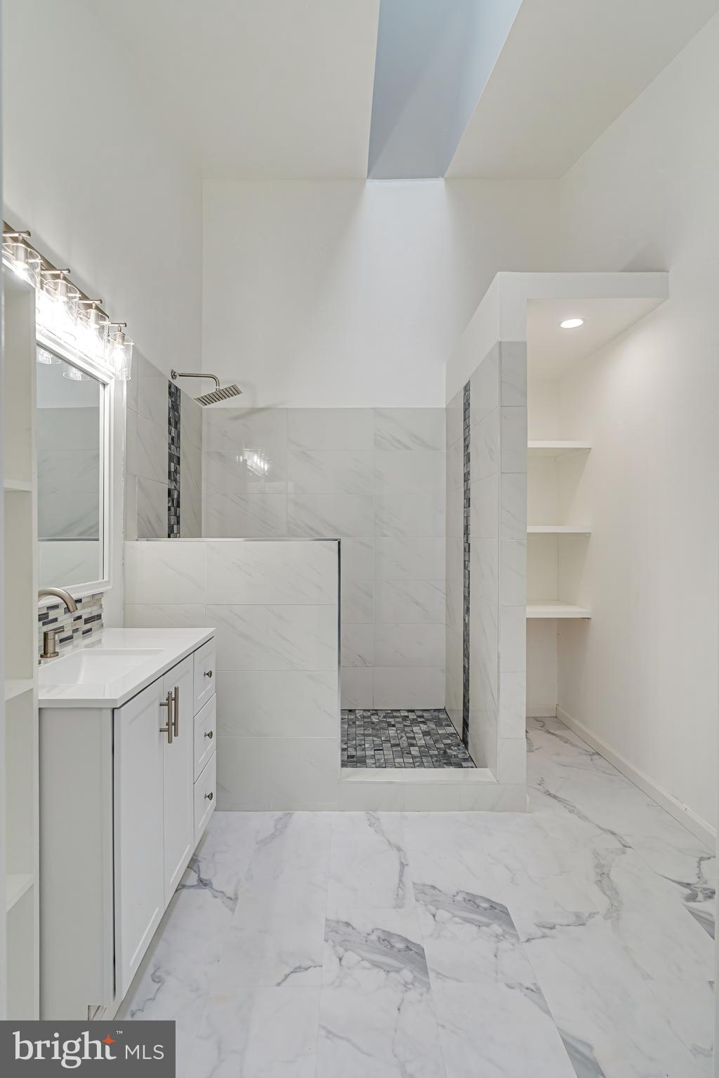 EXETER - Residential Lease