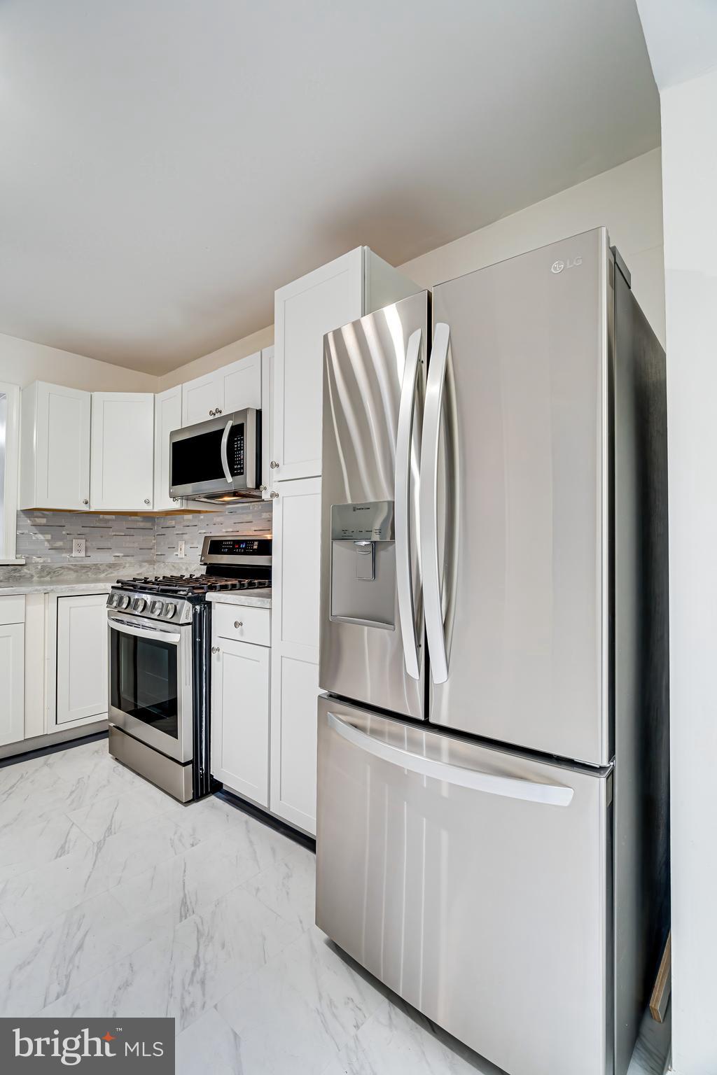 EXETER - Residential Lease