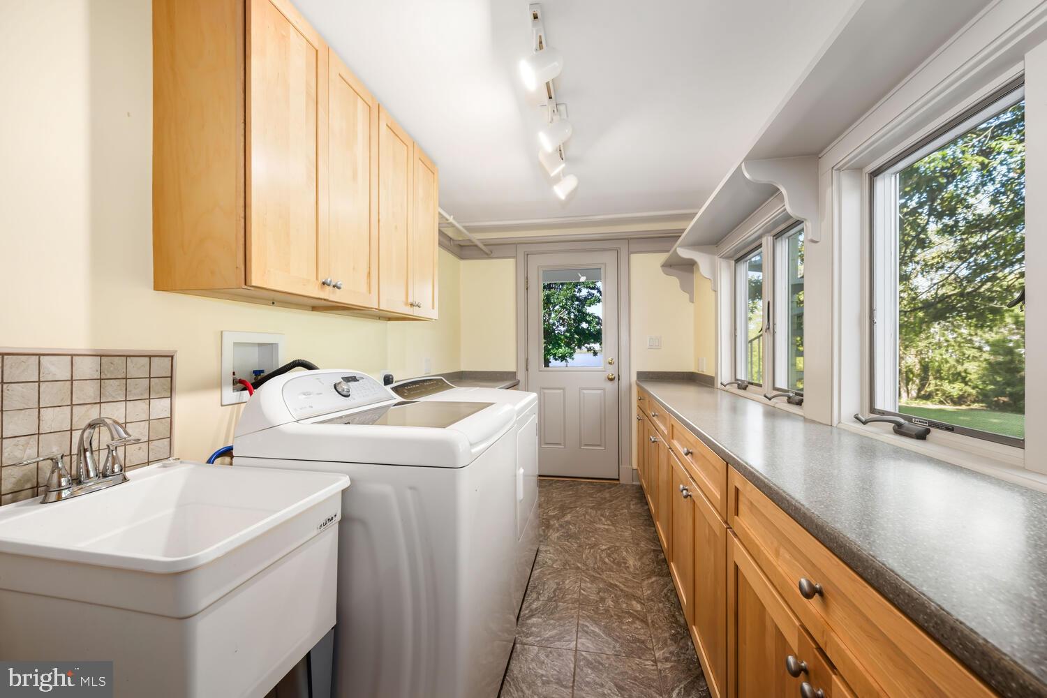 FAIRBANK - Residential