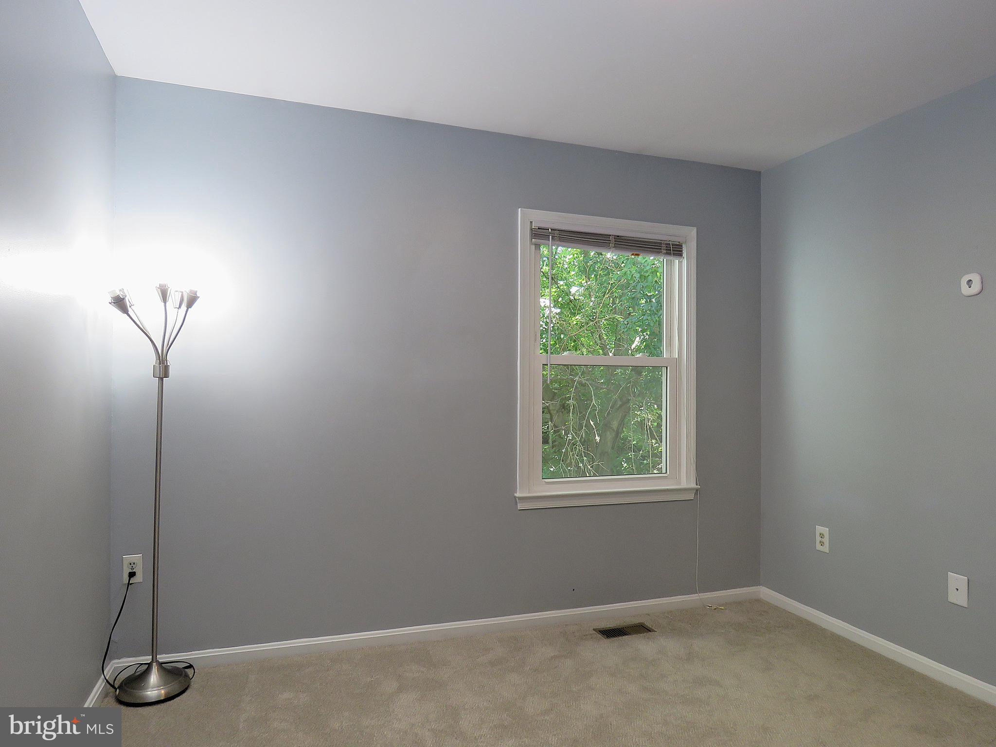 CIRCLE WOODS - Residential Lease