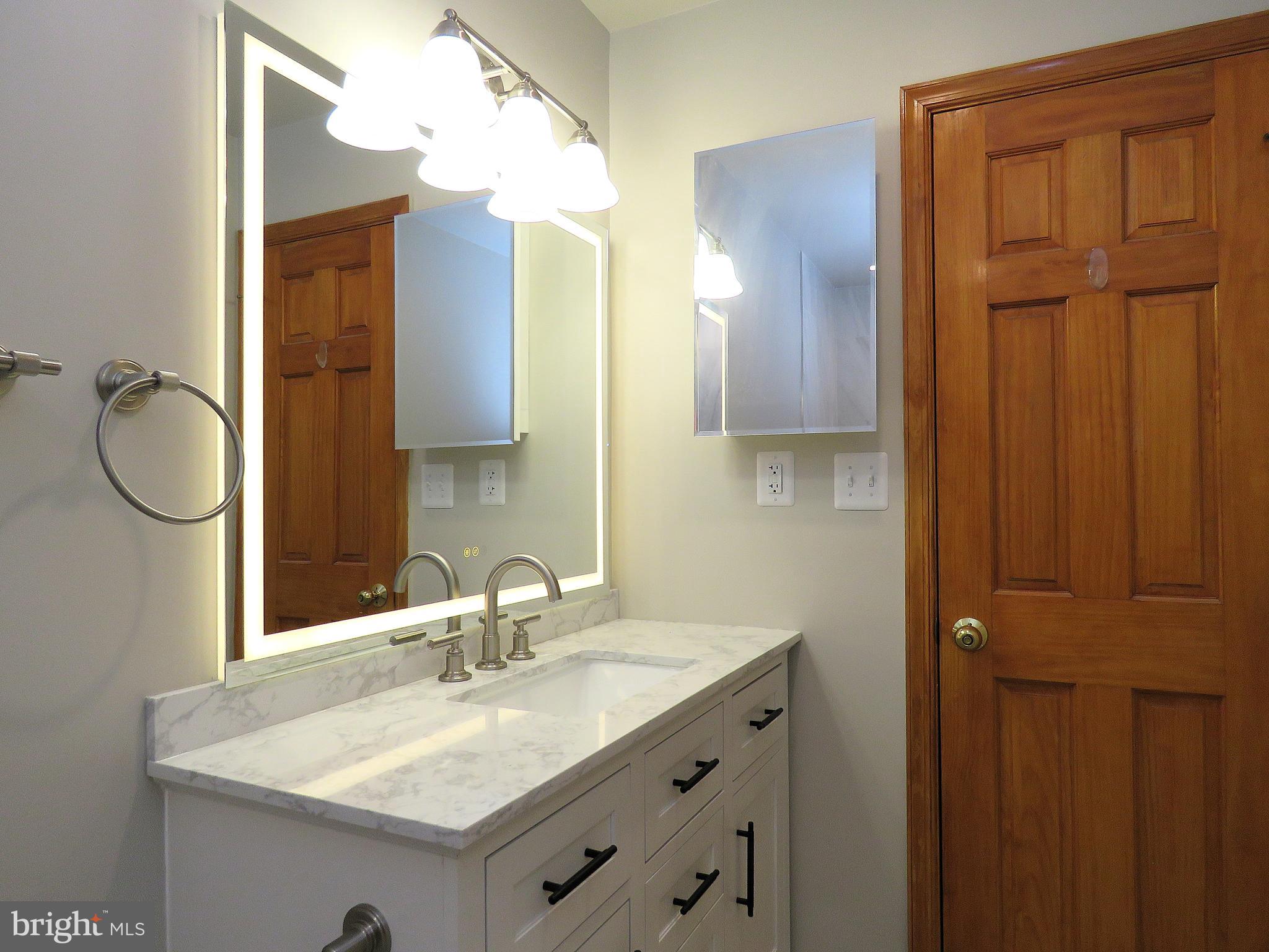 CIRCLE WOODS - Residential Lease