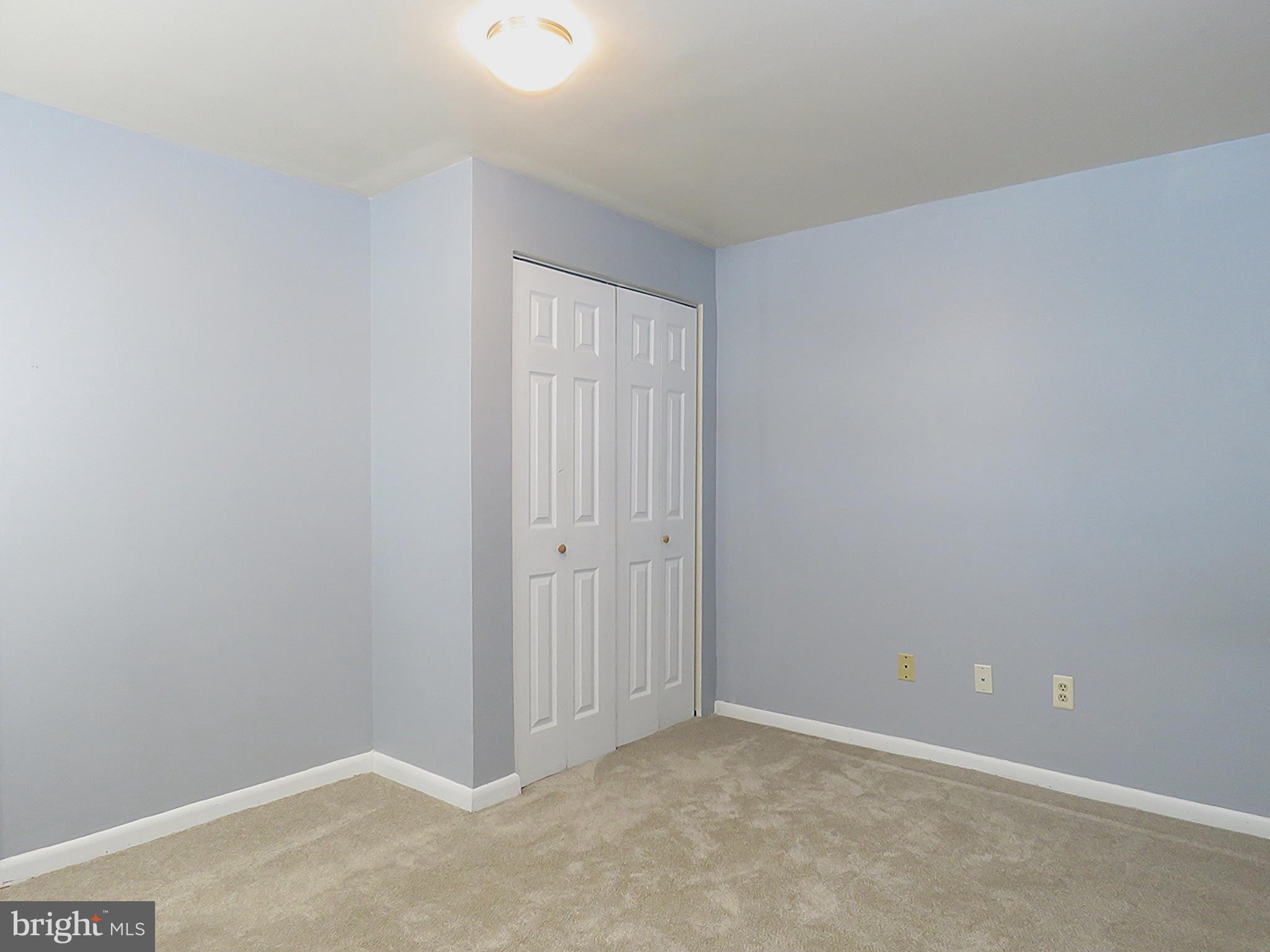 CIRCLE WOODS - Residential Lease