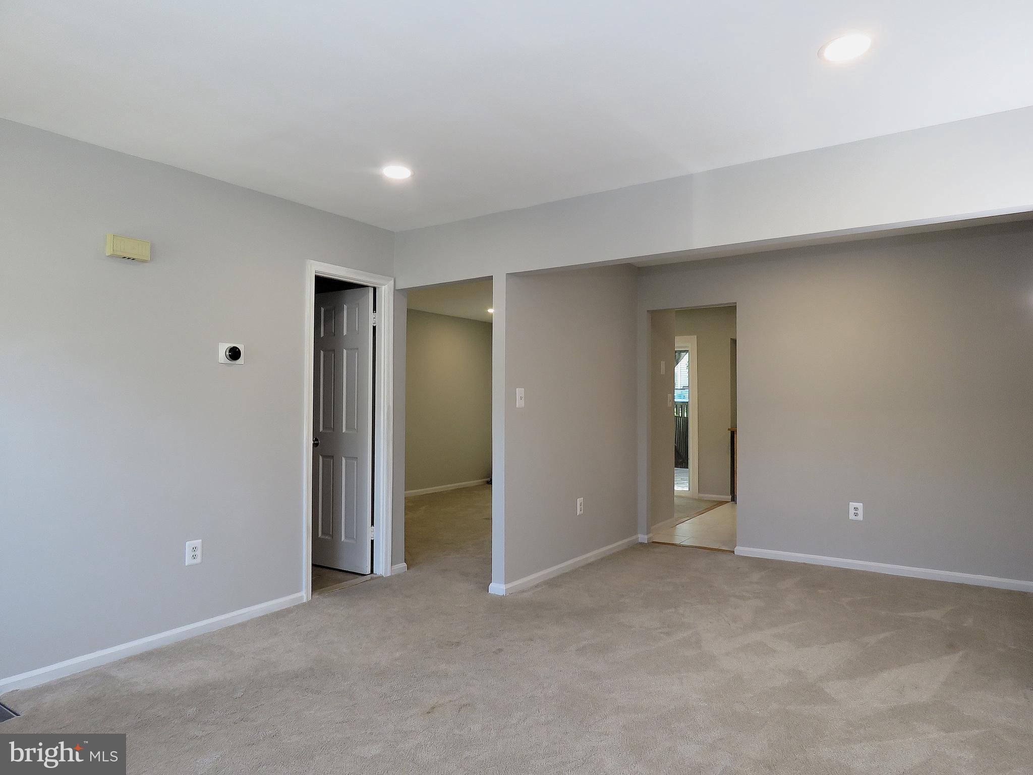 CIRCLE WOODS - Residential Lease