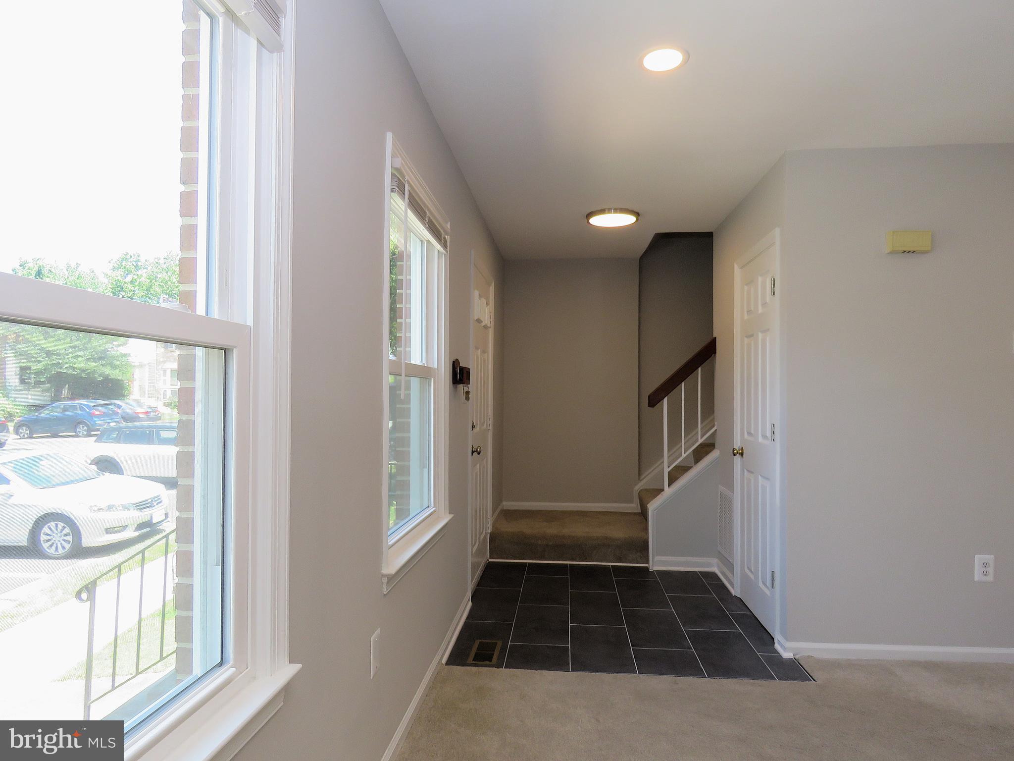 CIRCLE WOODS - Residential Lease