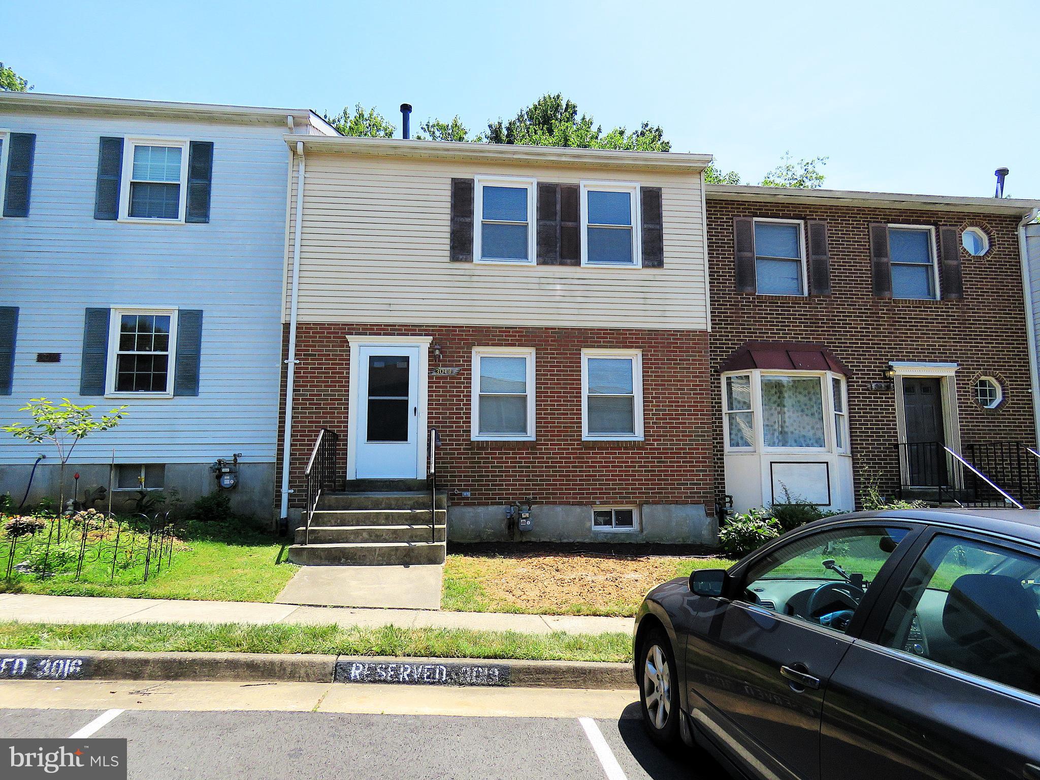 CIRCLE WOODS - Residential Lease