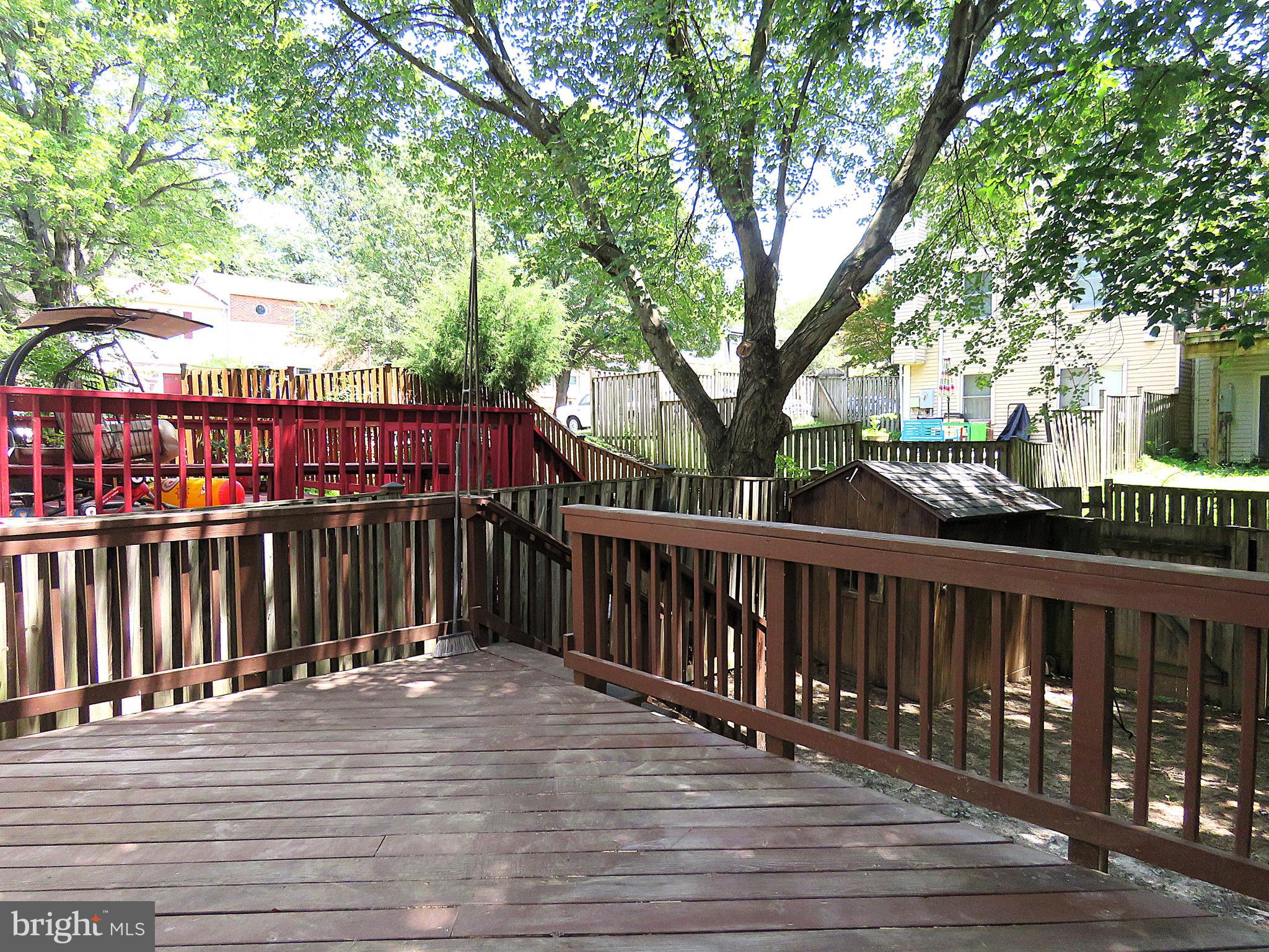 CIRCLE WOODS - Residential Lease