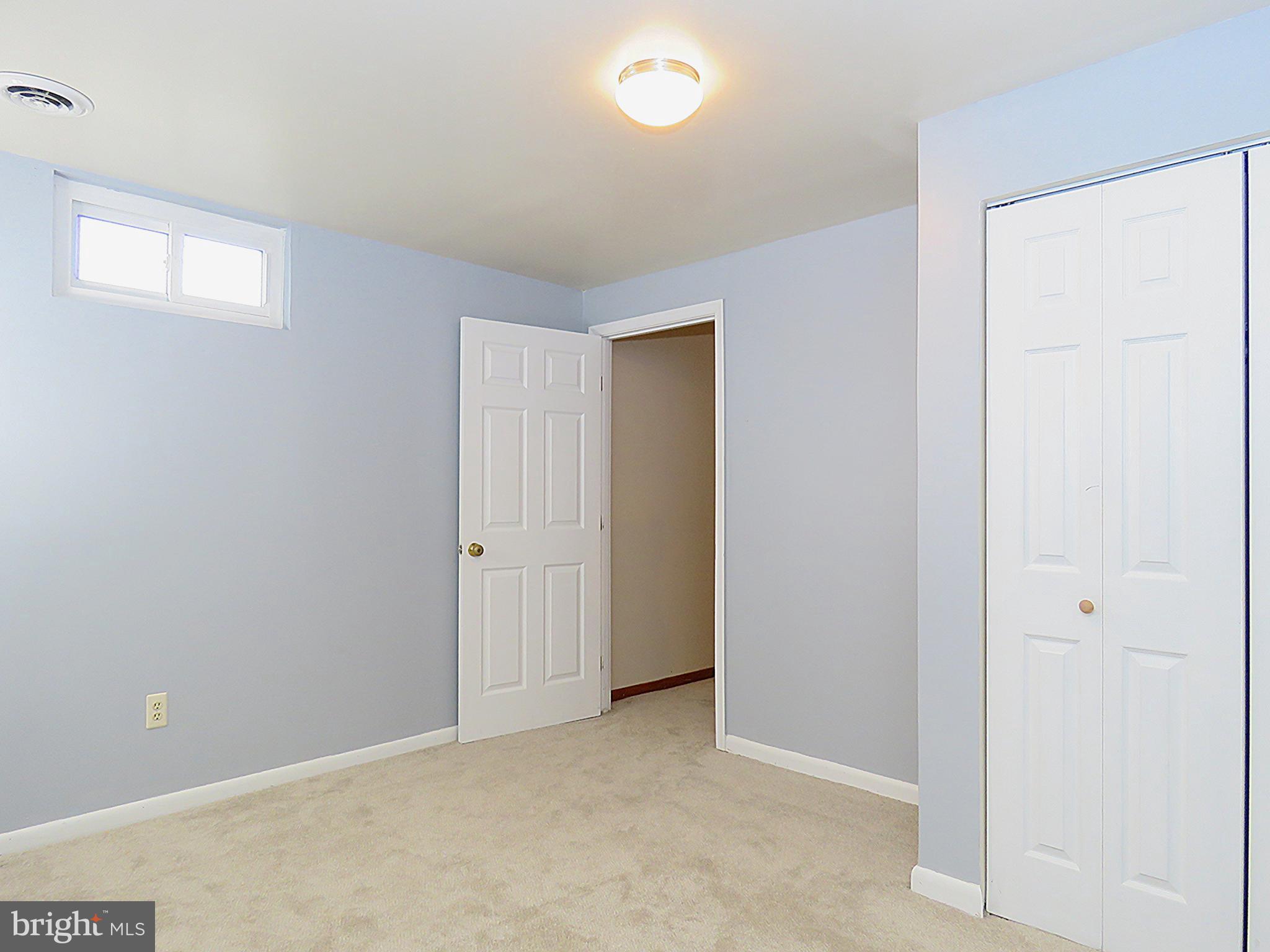 CIRCLE WOODS - Residential Lease