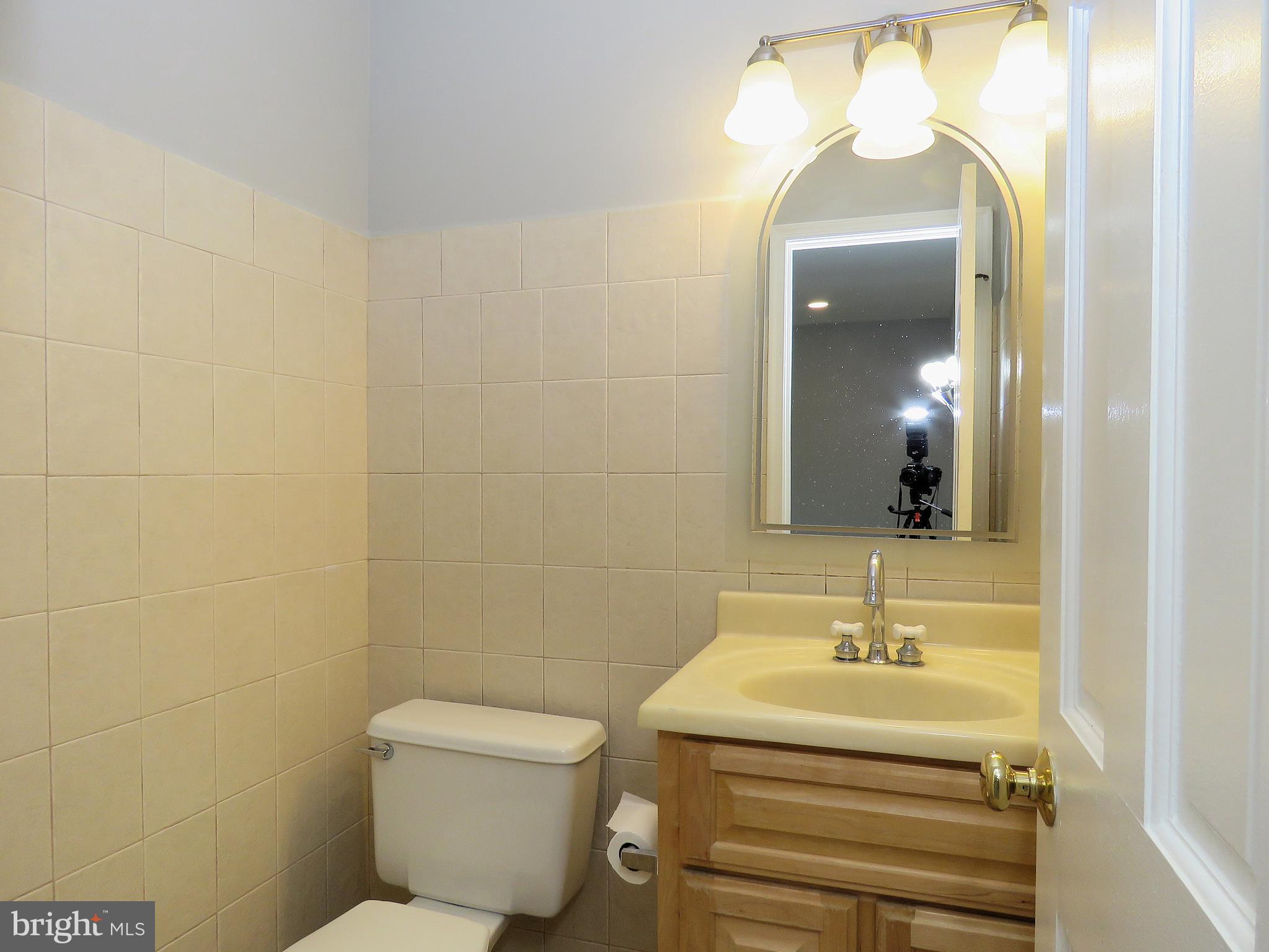 CIRCLE WOODS - Residential Lease