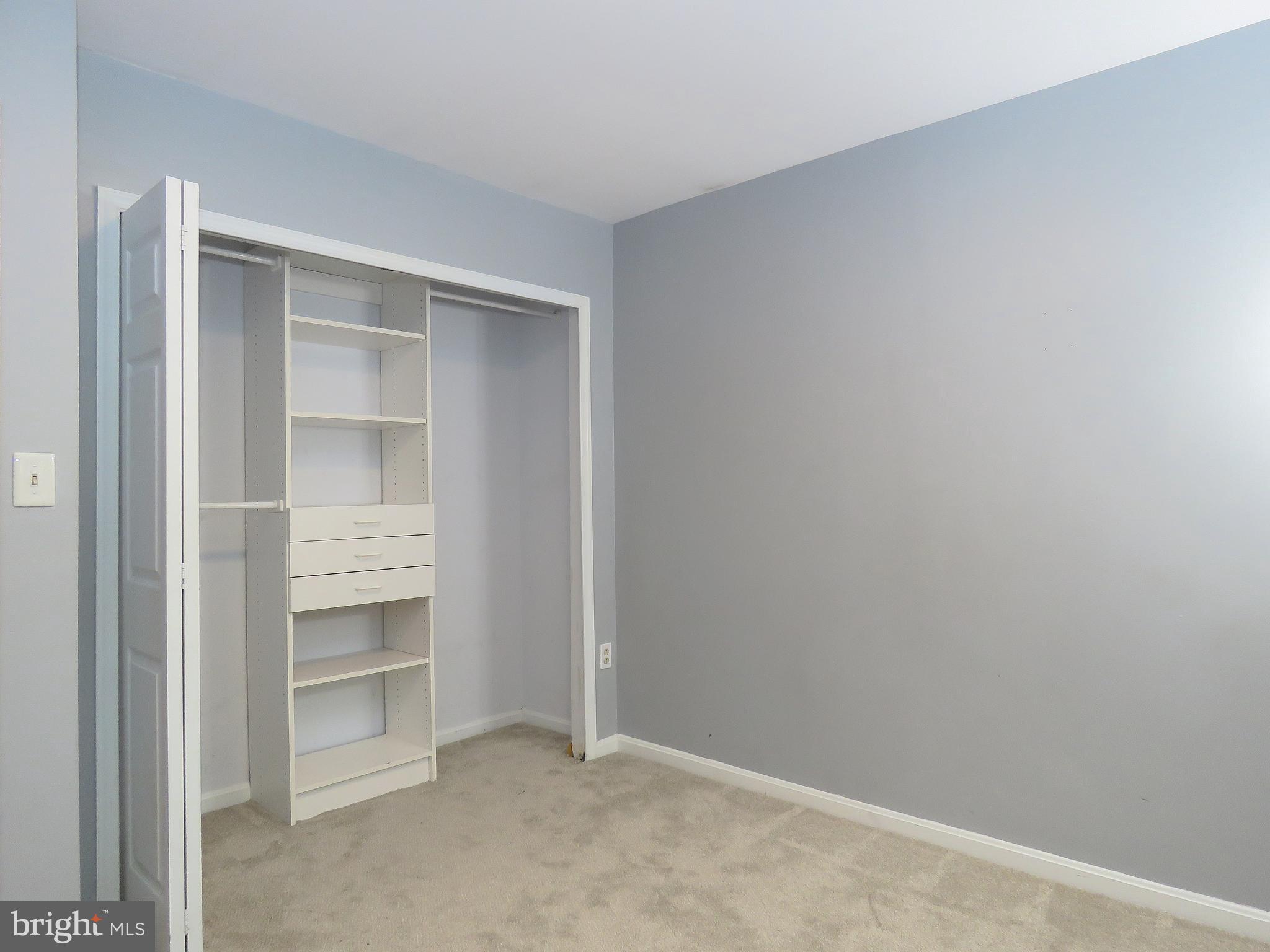 CIRCLE WOODS - Residential Lease