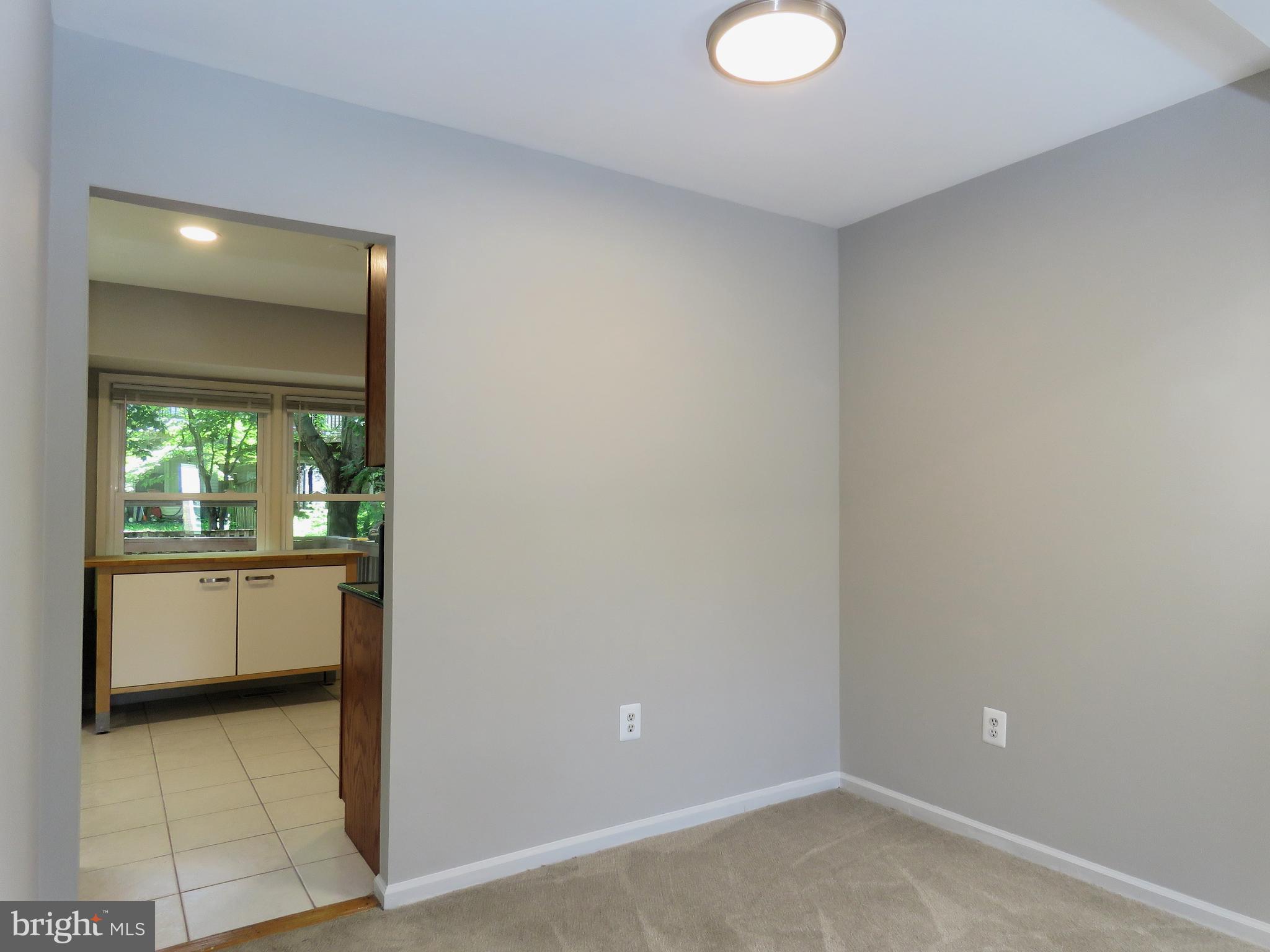 CIRCLE WOODS - Residential Lease