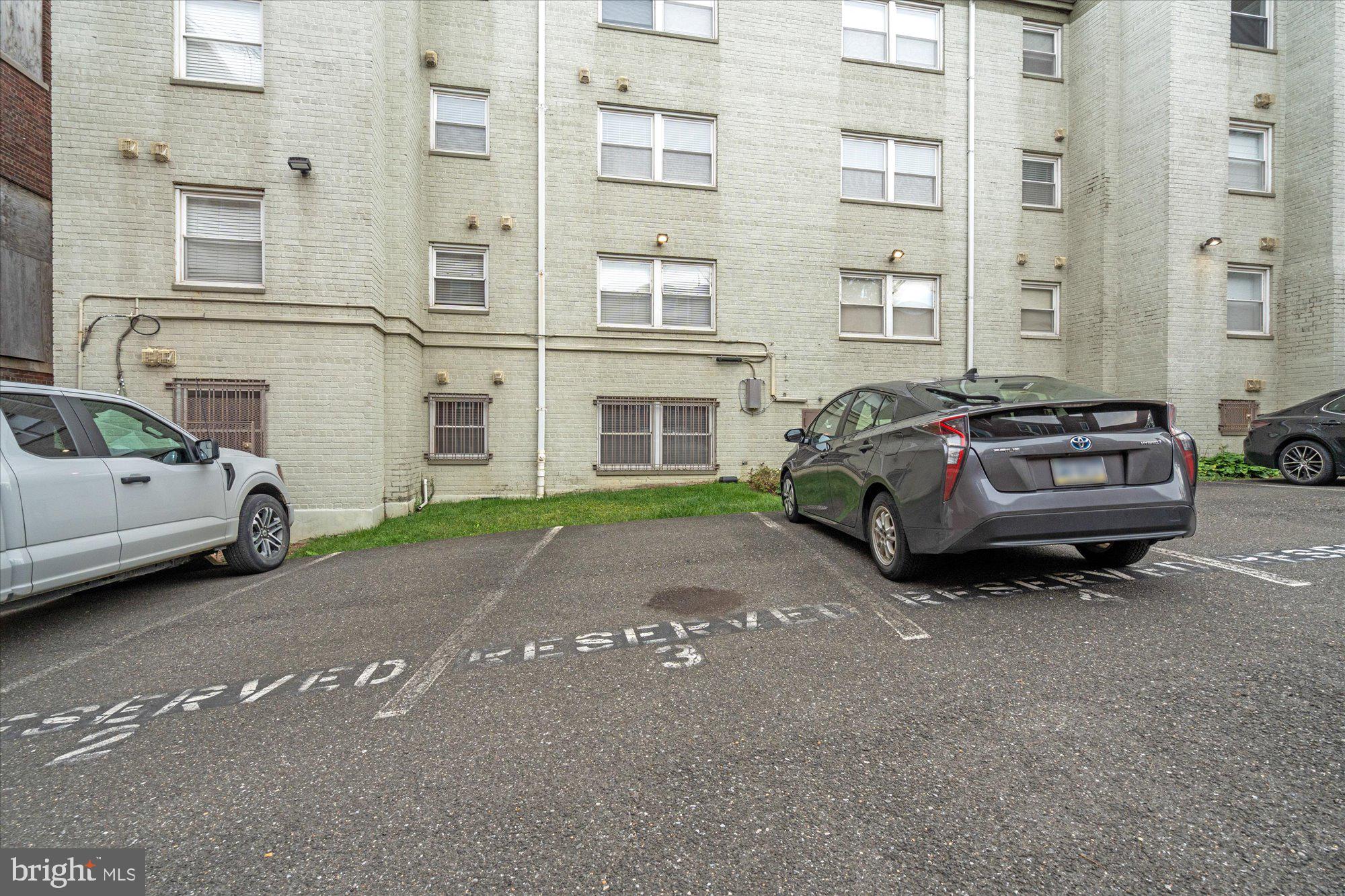 1628 C STREET SE 202
