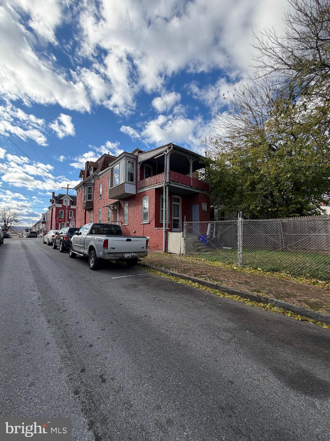 NORTHWEST READING - Residential