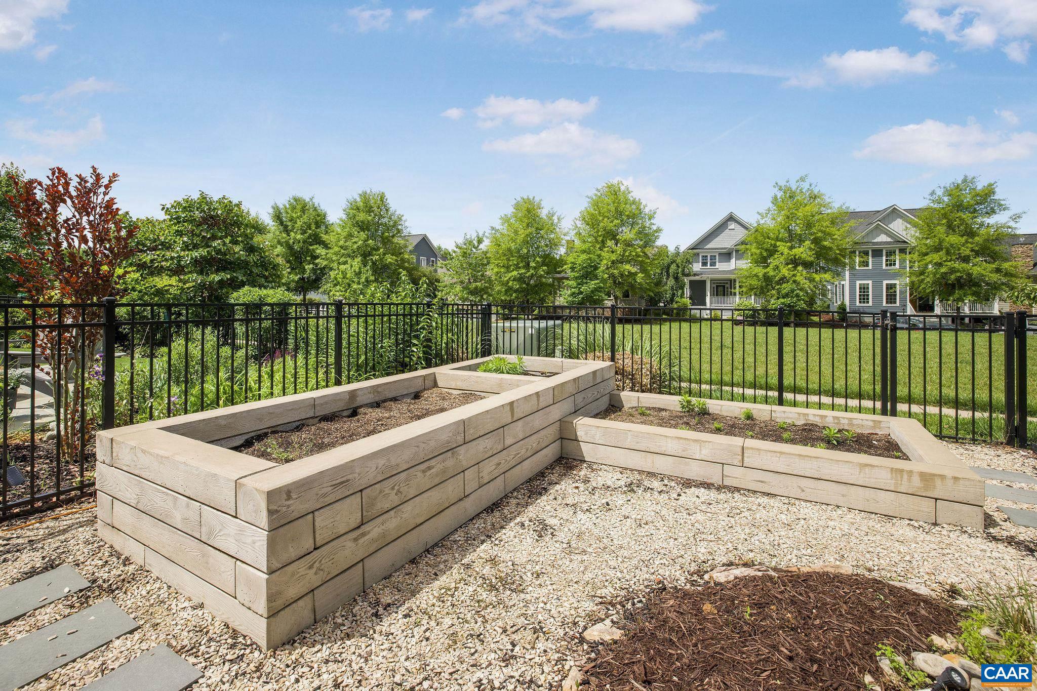 OLD TRAIL - Residential