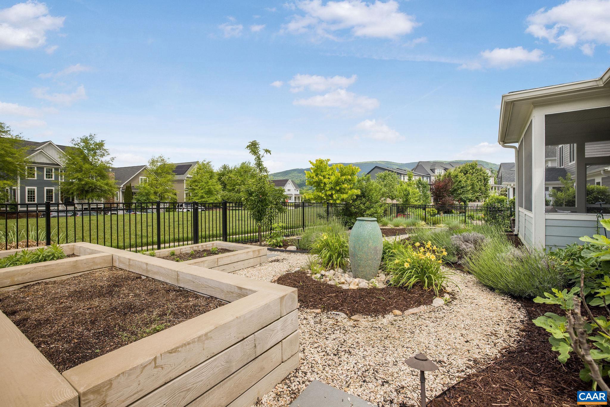 OLD TRAIL - Residential