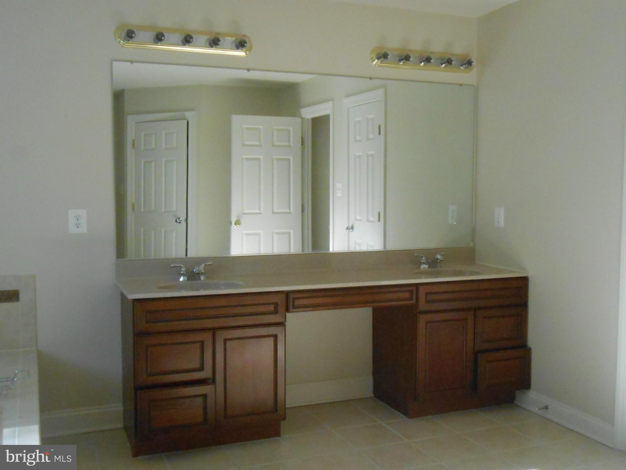 PEMBROOKE PHASE 2 - Residential Lease