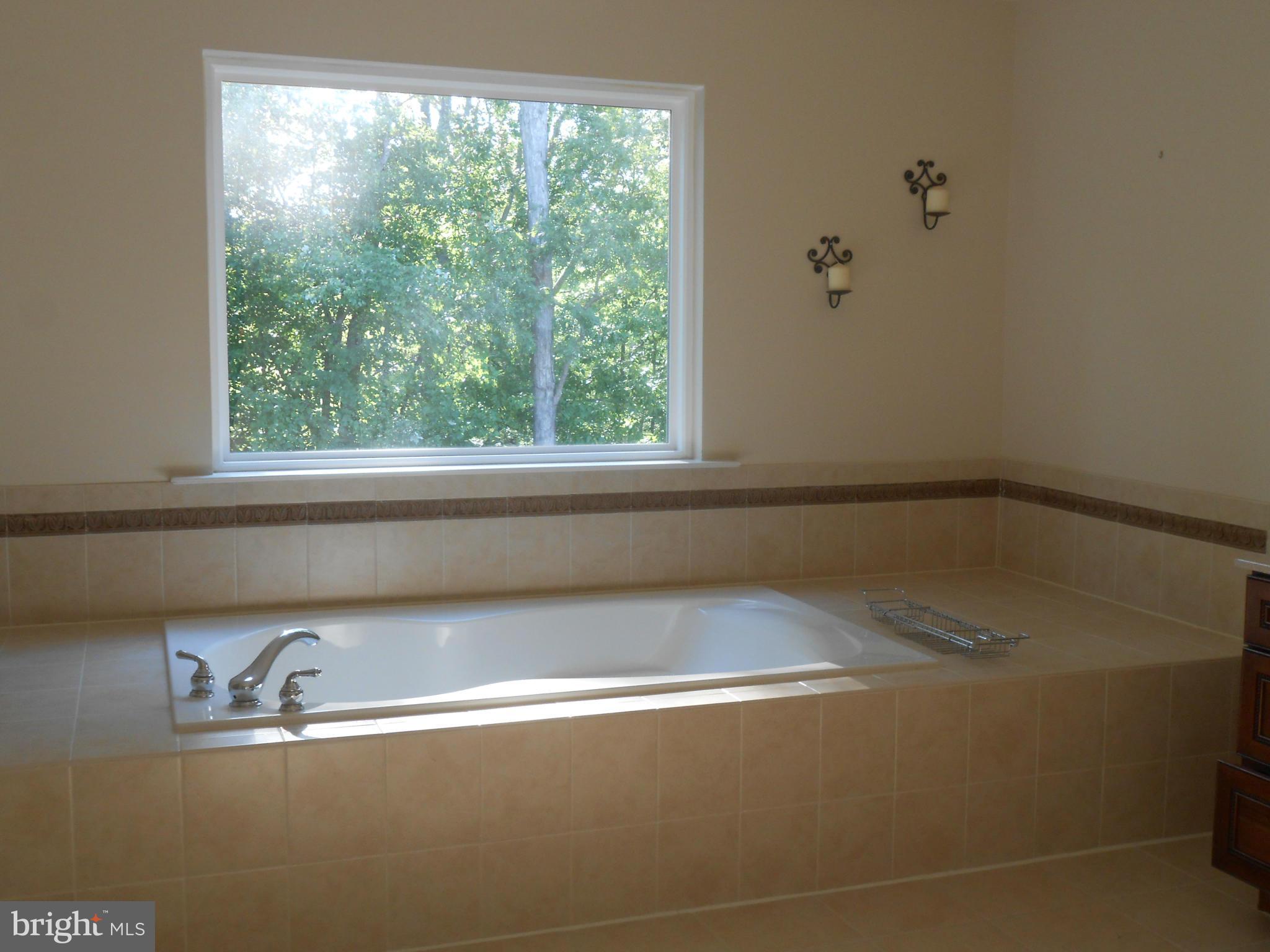 PEMBROOKE PHASE 2 - Residential Lease