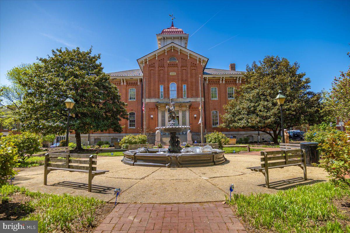 DOWNTOWN FREDERICK - Residential Income