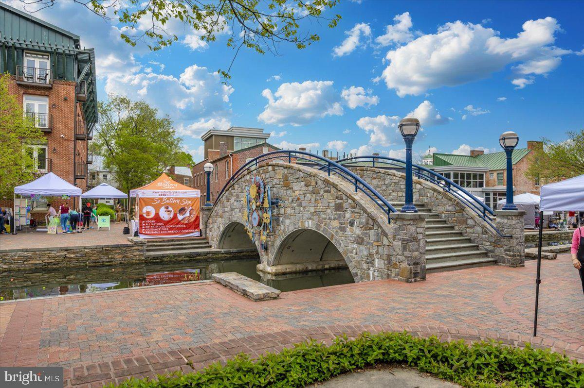 DOWNTOWN FREDERICK - Residential Income
