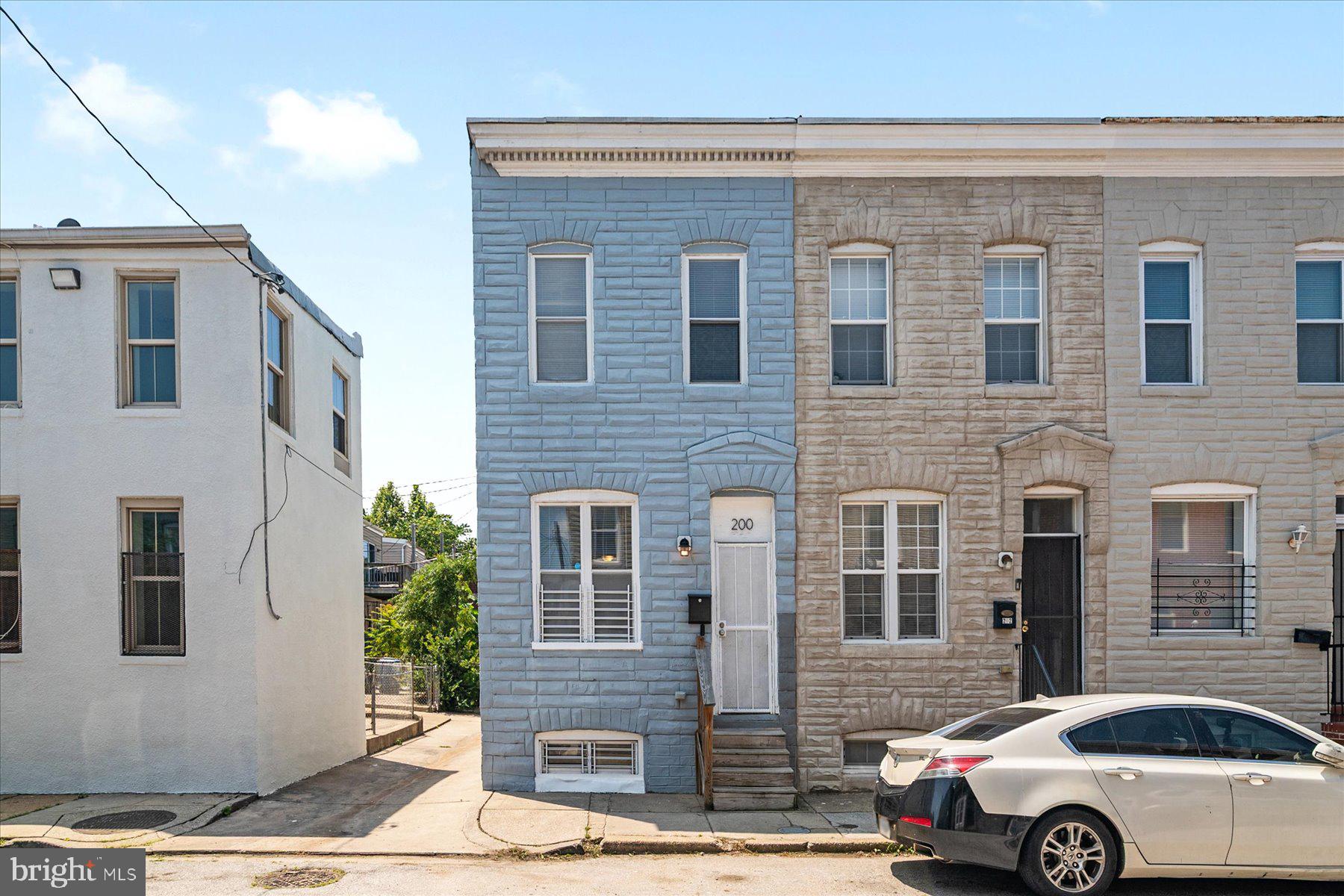 200 N ROSE STREET