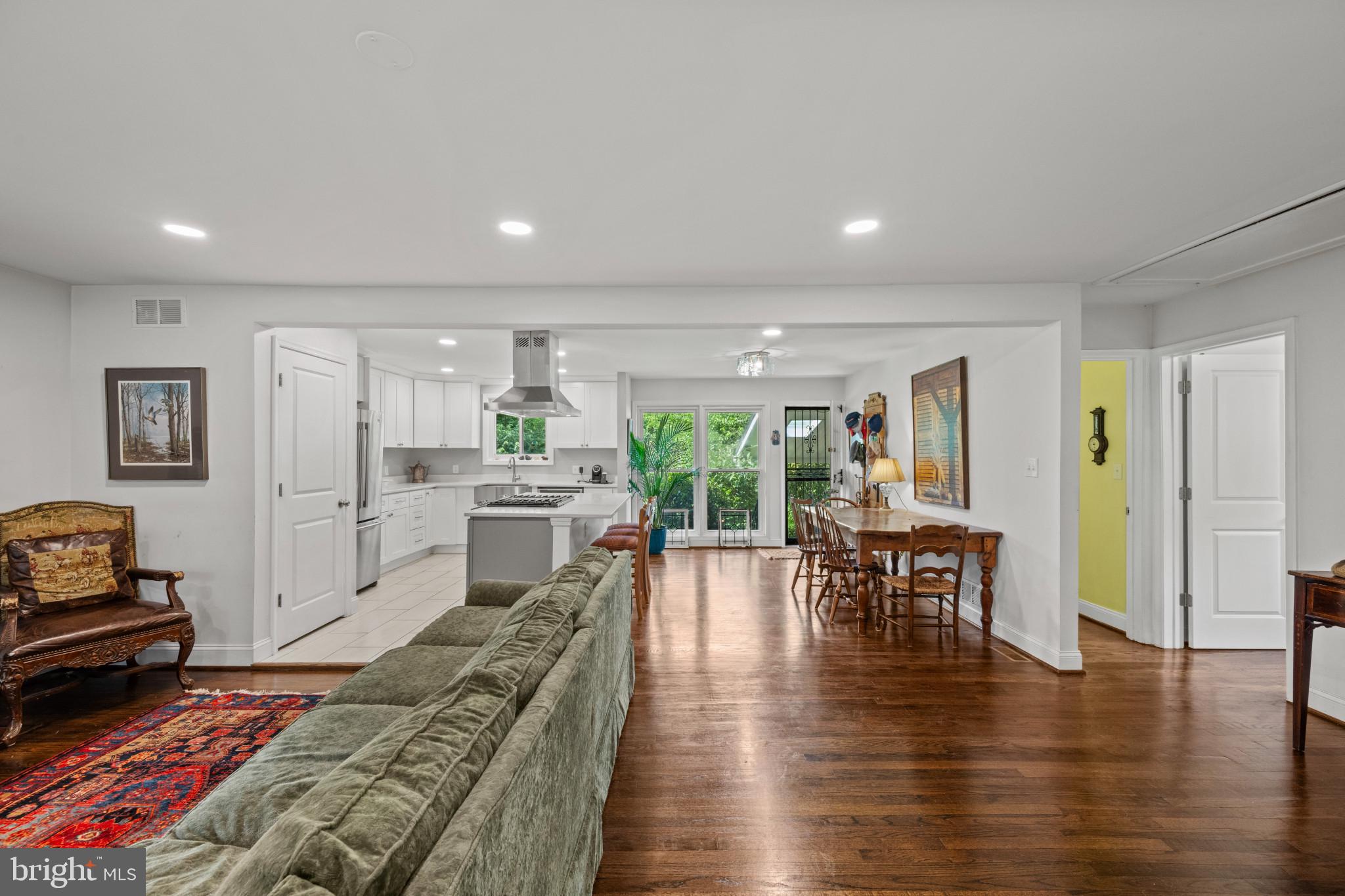 803 JOPPA ROAD W
