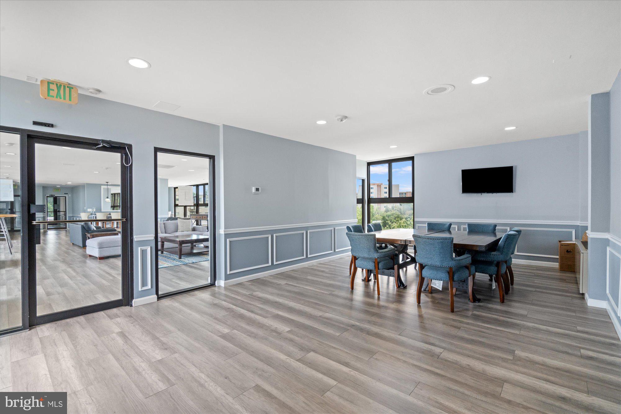 FALLS CHURCH CITY - Residential