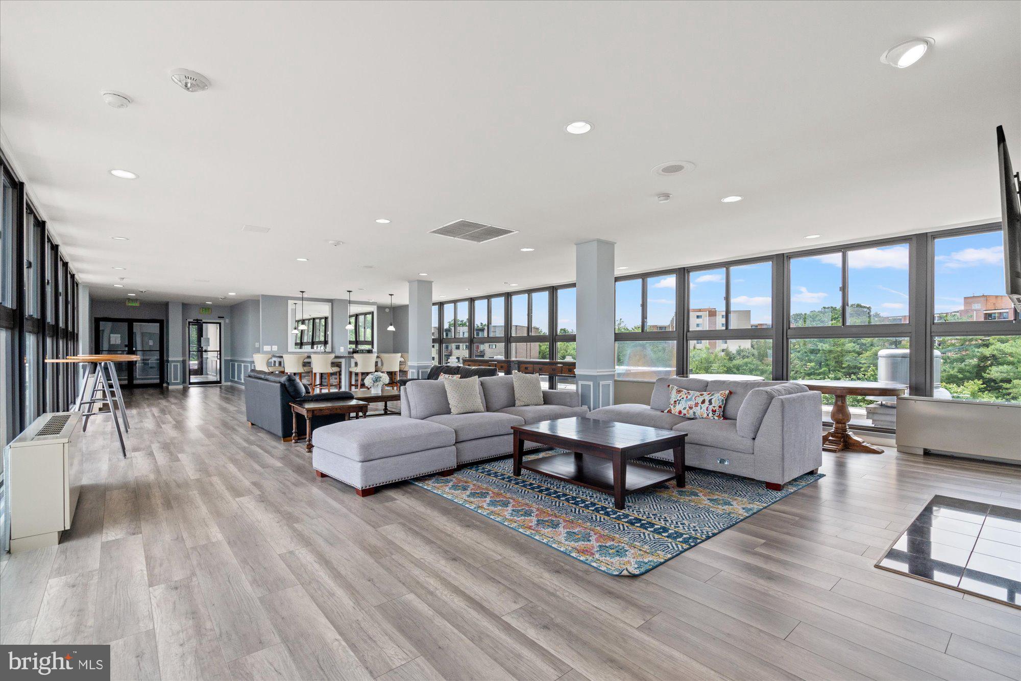 FALLS CHURCH CITY - Residential