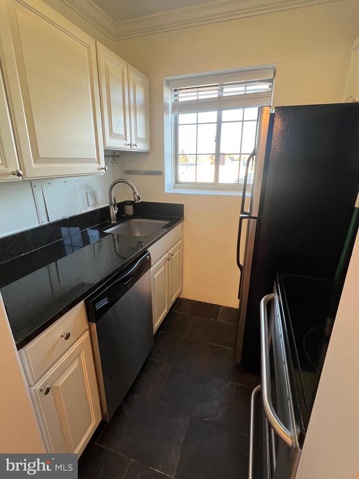 820 WASHINGTON STREET A 327