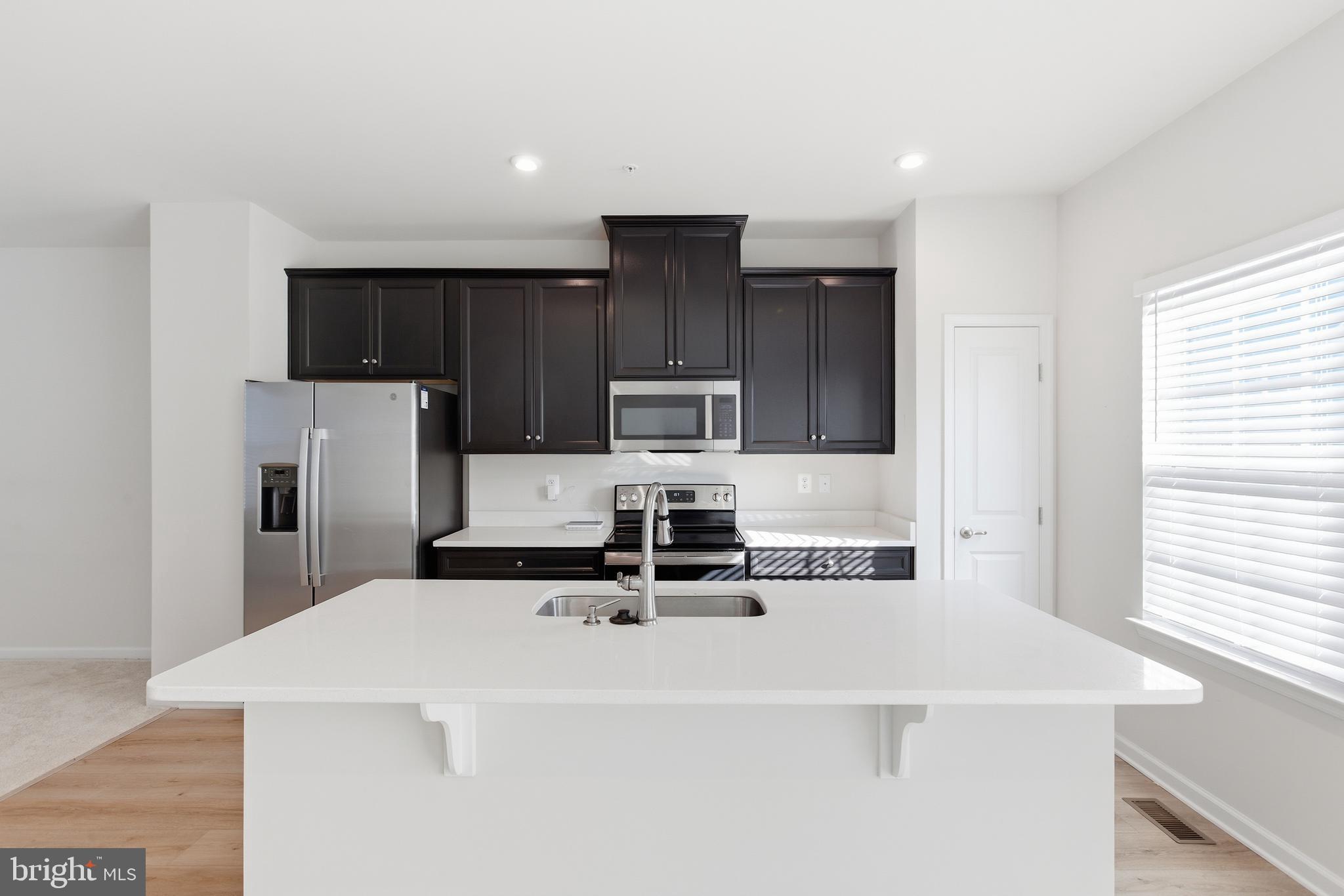 ANCHOR POINT - Residential