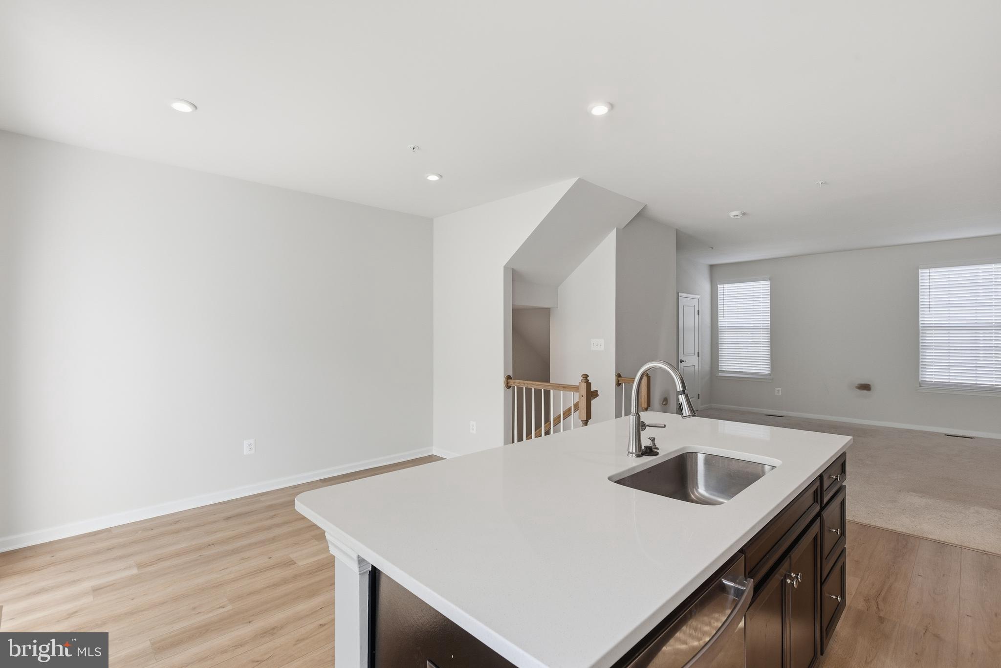 ANCHOR POINT - Residential