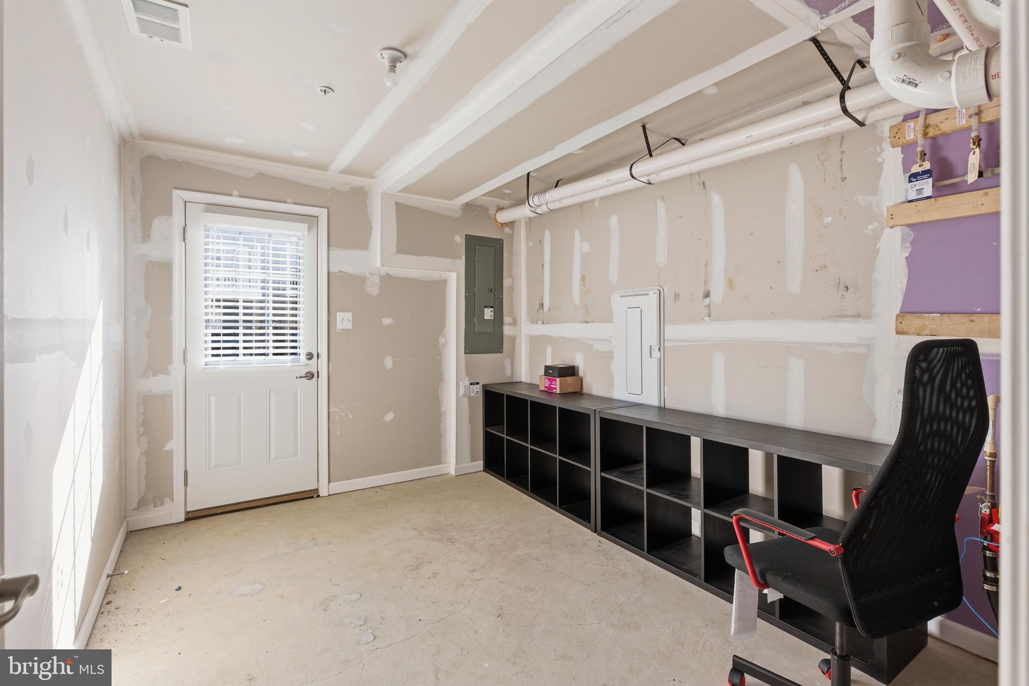 ANCHOR POINT - Residential