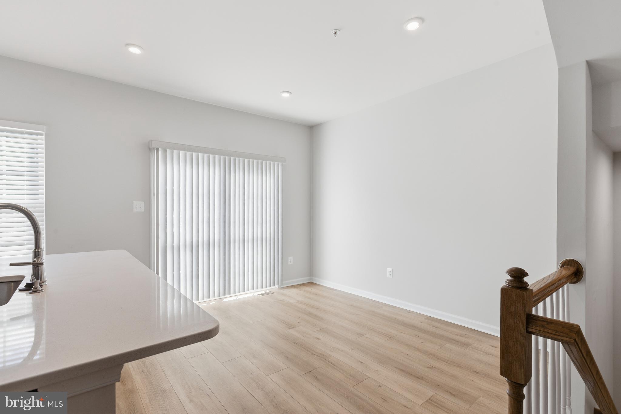 ANCHOR POINT - Residential