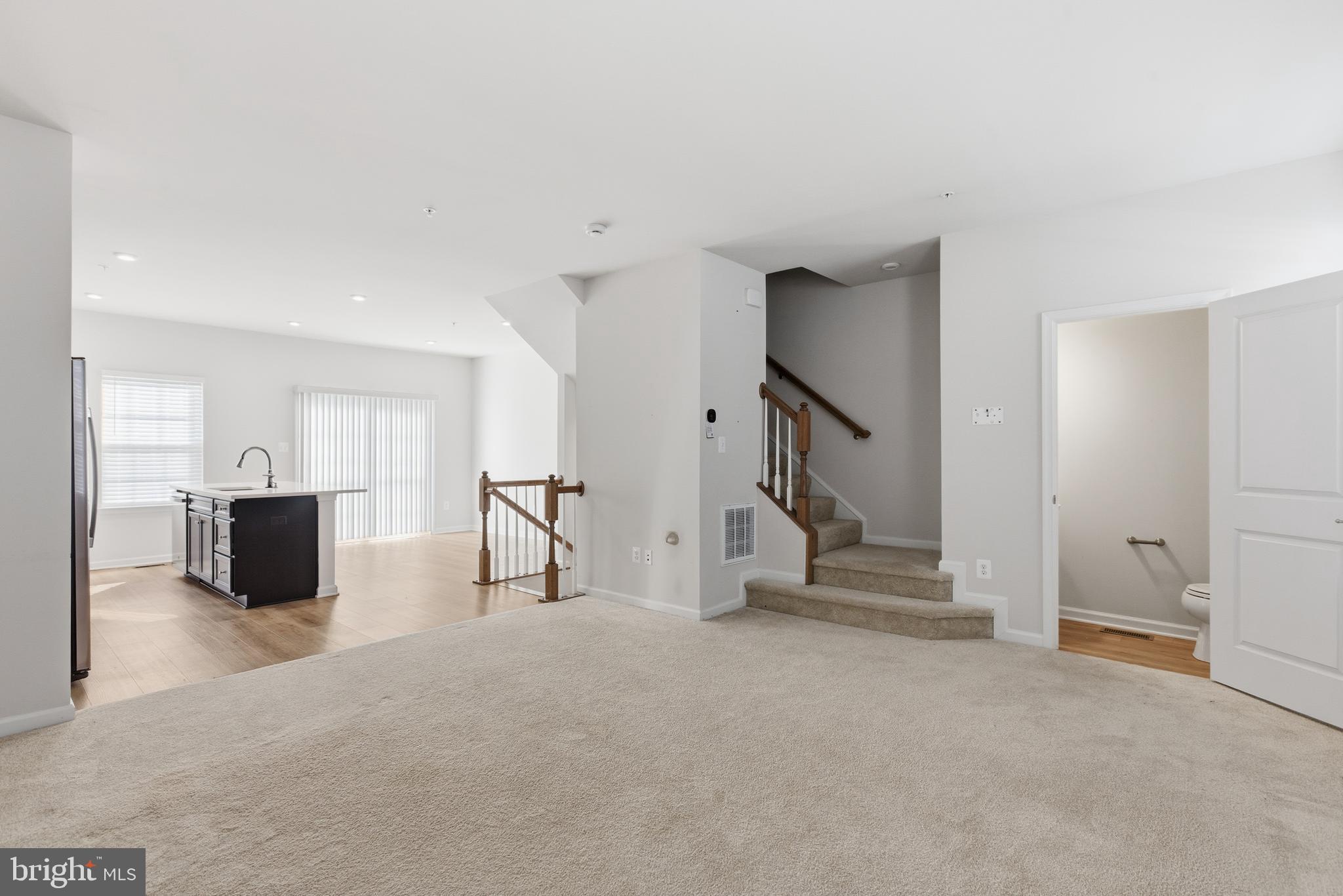 ANCHOR POINT - Residential