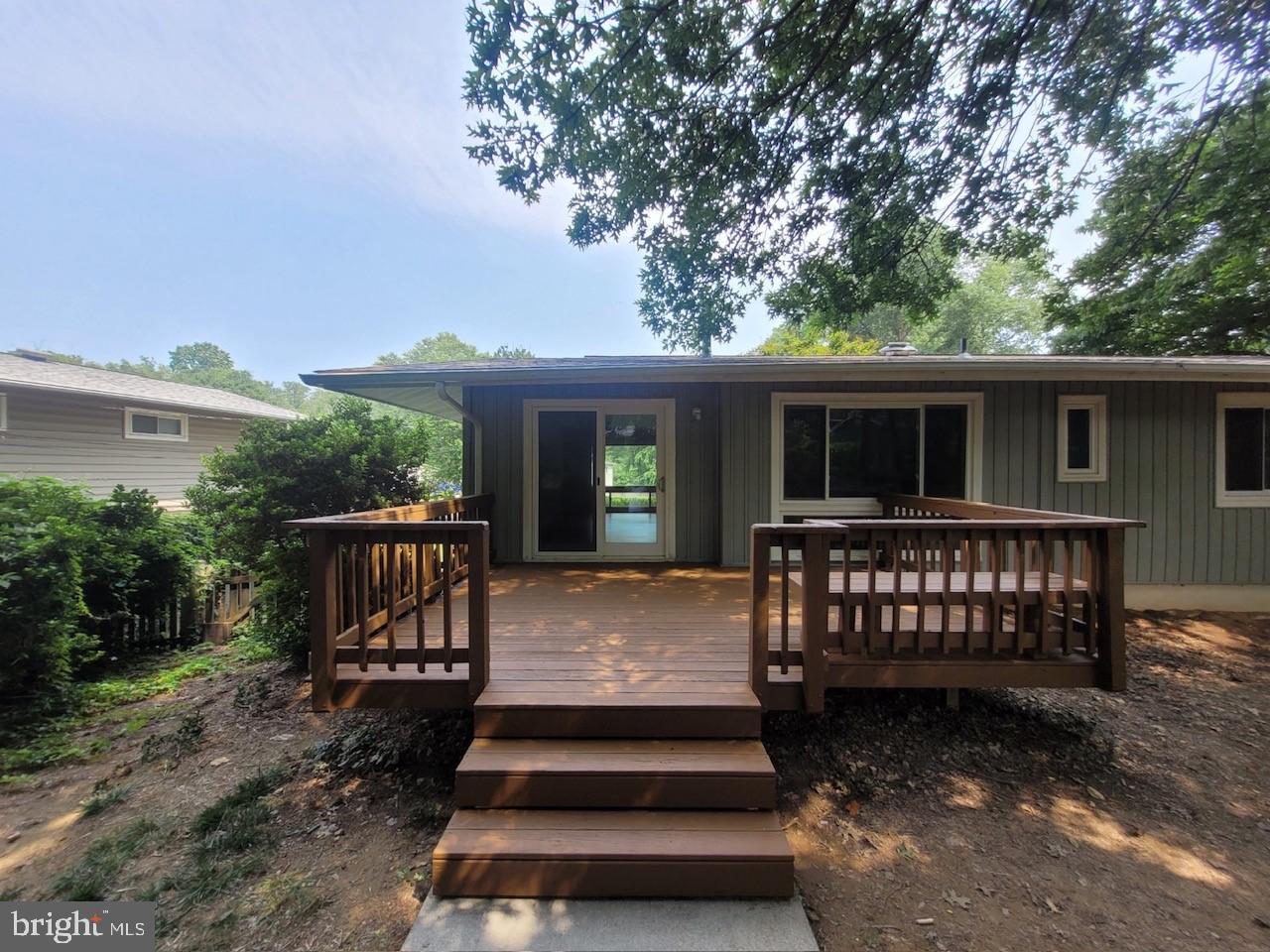 FAIRFAX VILLA - Residential Lease