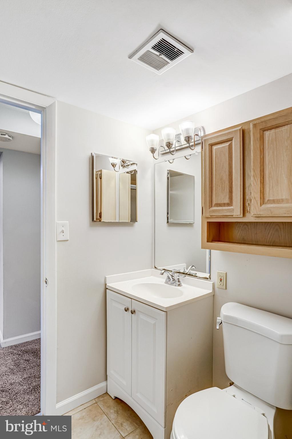 FAIRFAX VILLA - Residential Lease