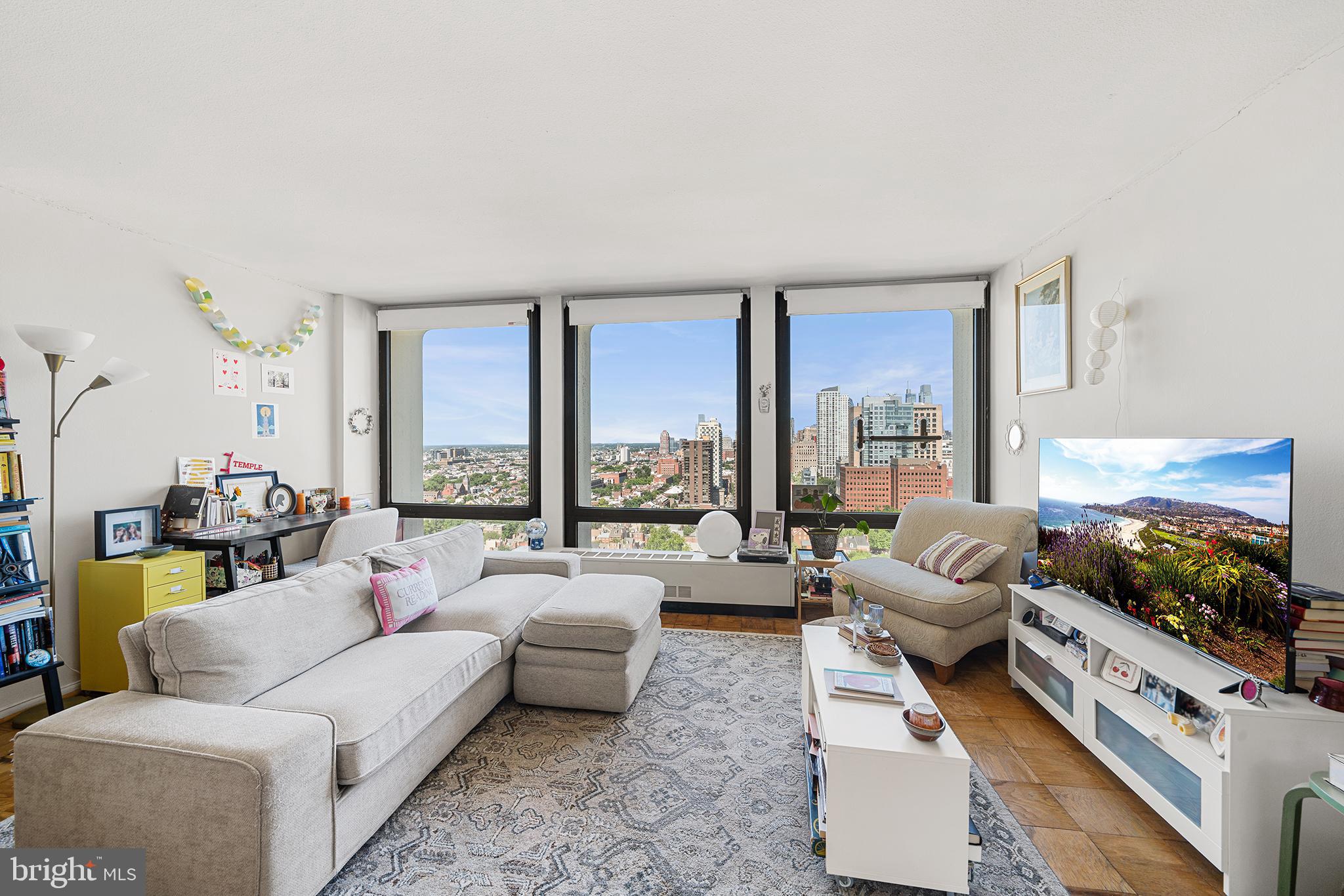 210 LOCUST STREET 25E