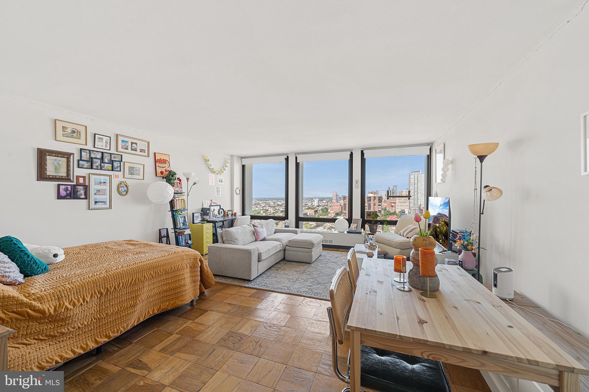 210 LOCUST STREET 25E