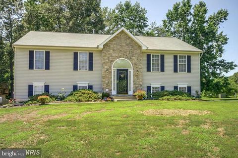 Homes For Rent - 9504 S S. Royal Crest Court<br/> FREDERICKSBURG, VA 22408