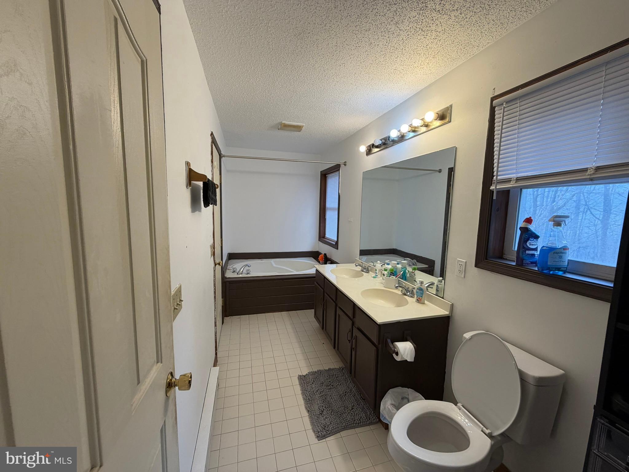 POCONO FARMS EAST - Residential