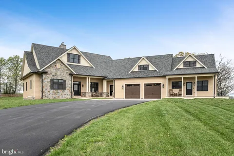 120 Pomme Circle, Stephens City, VA MLS: VAFV2033208